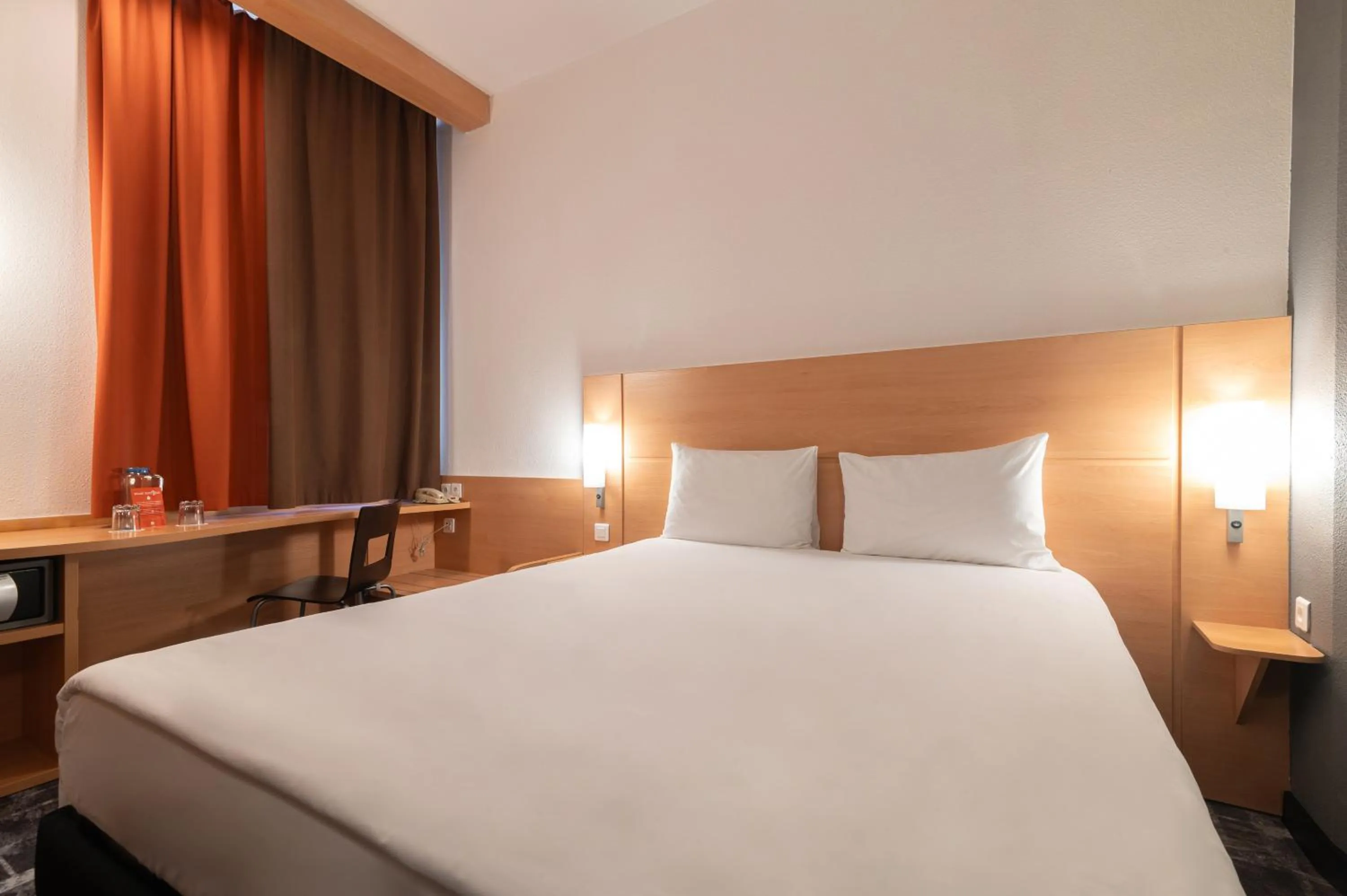 Bed in Ibis Astana