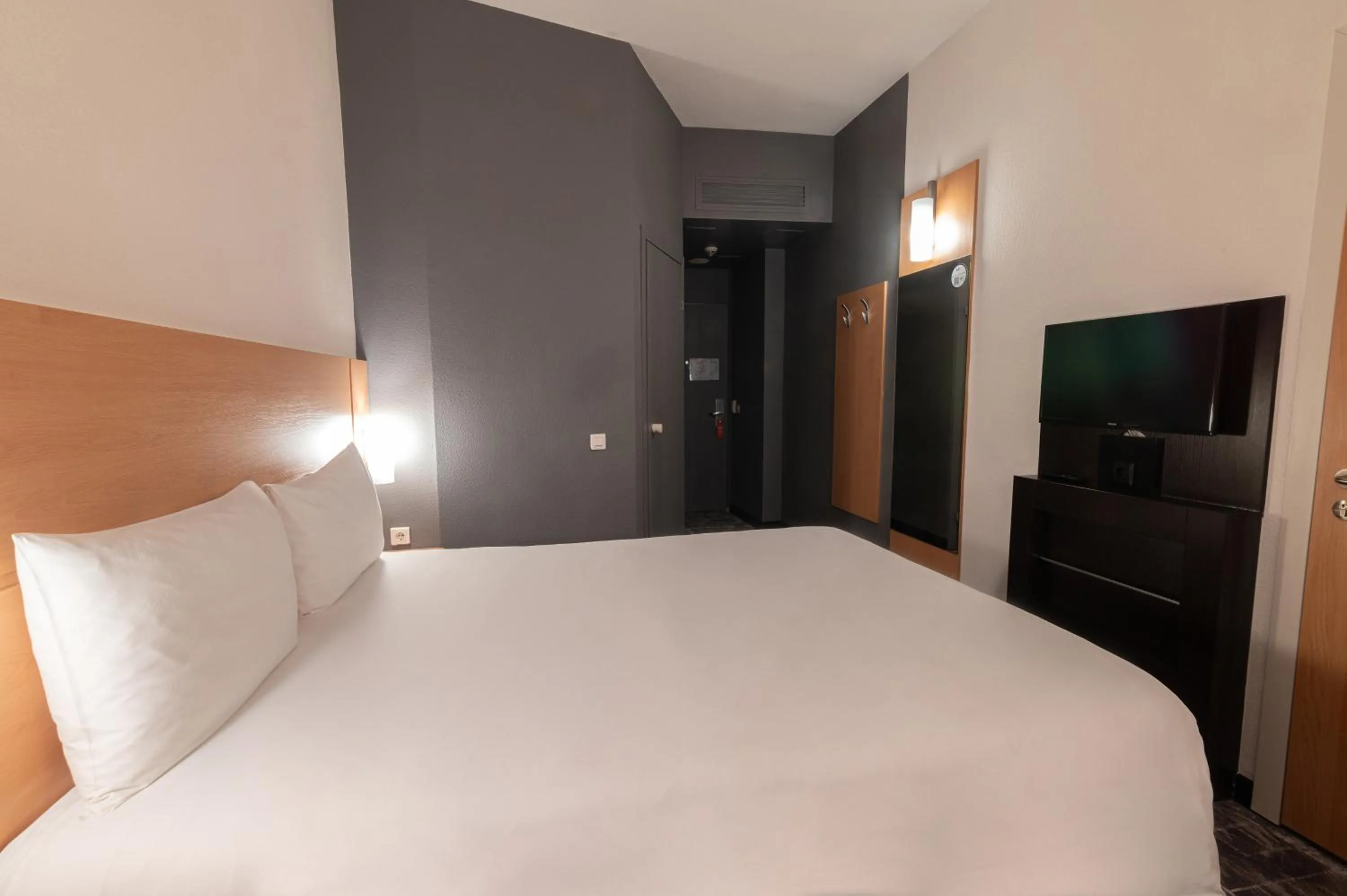 Bed in Ibis Astana