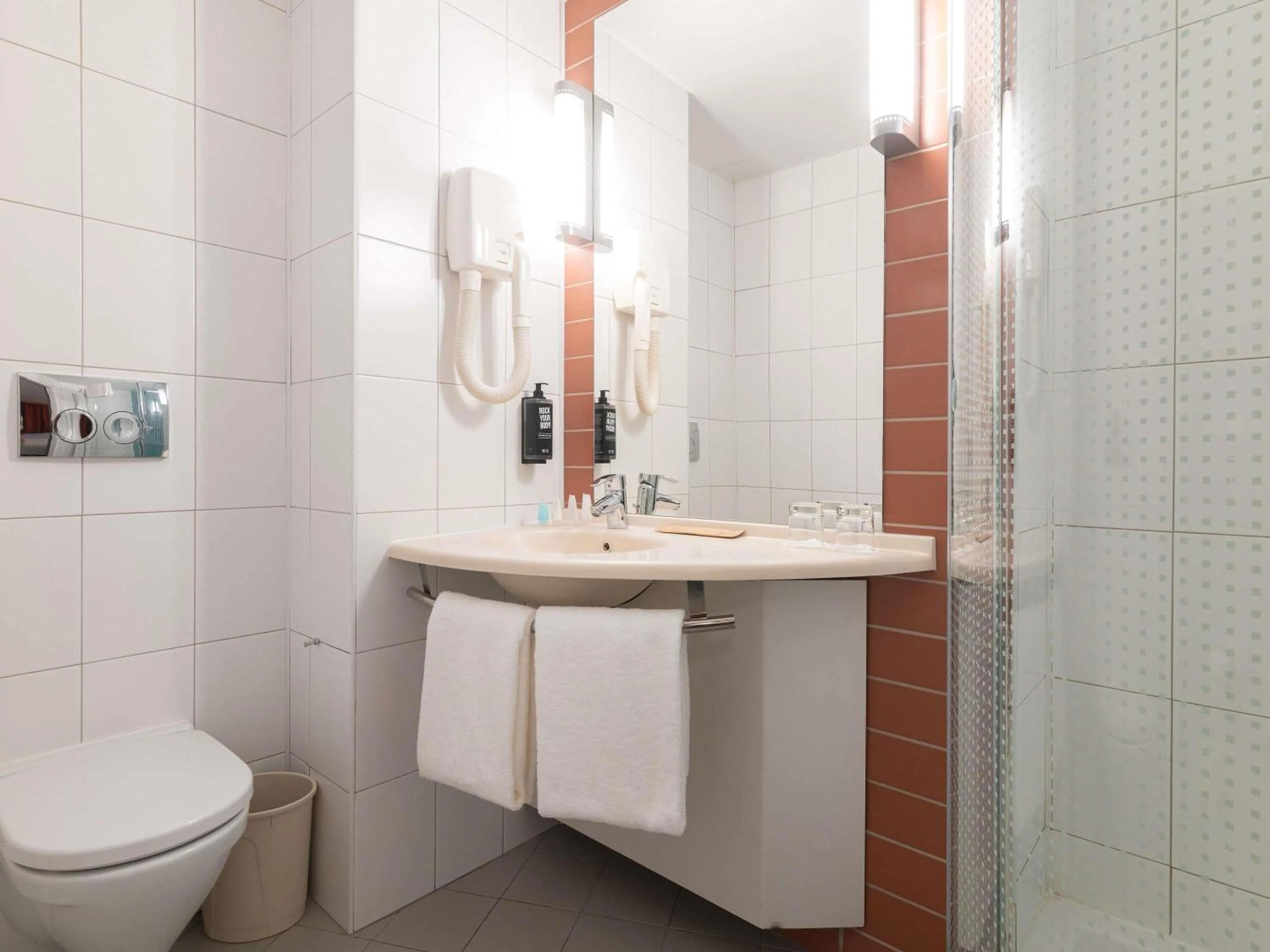 Bedroom in Ibis Astana