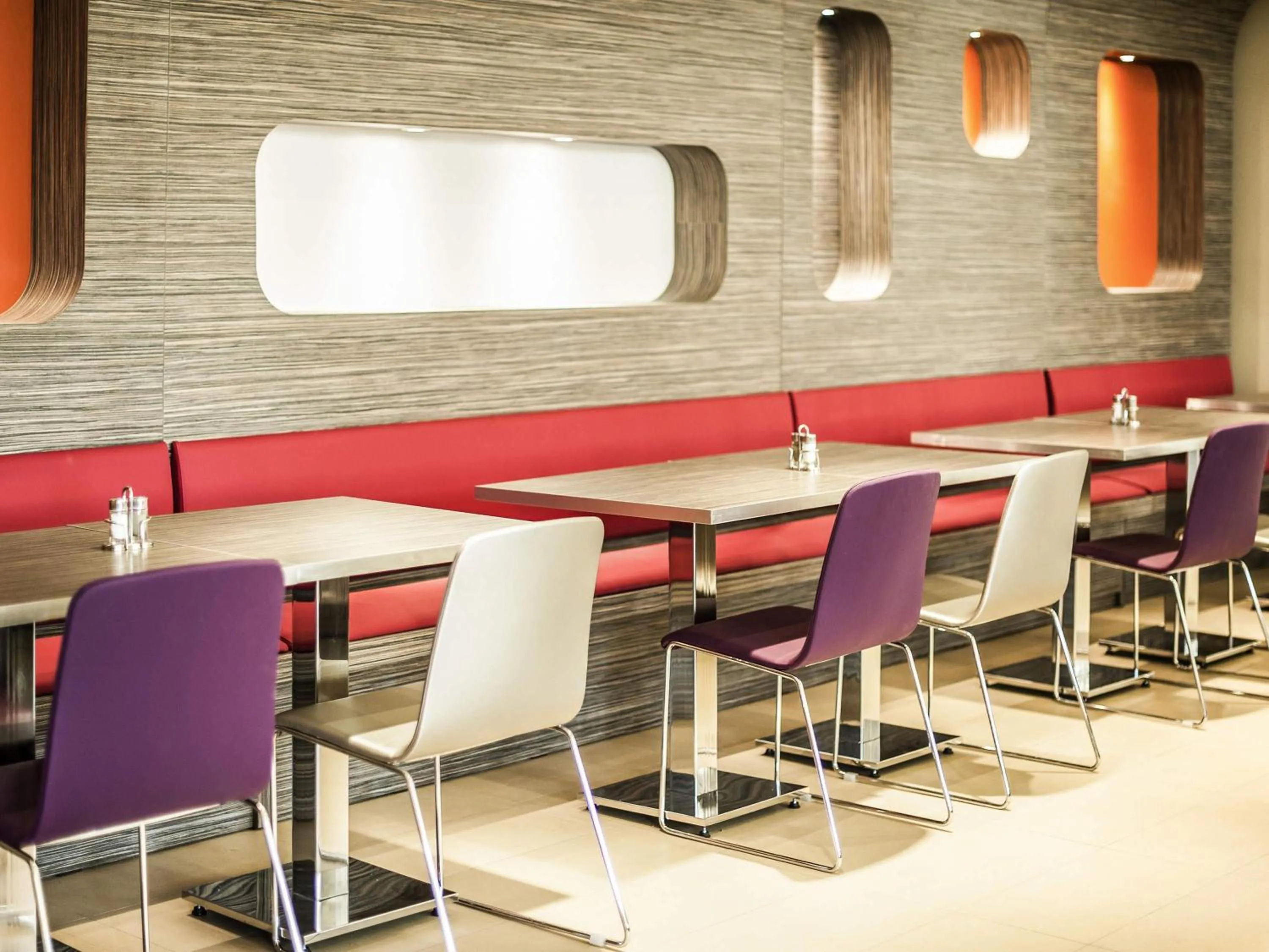 Restaurant/places to eat in Ibis Astana