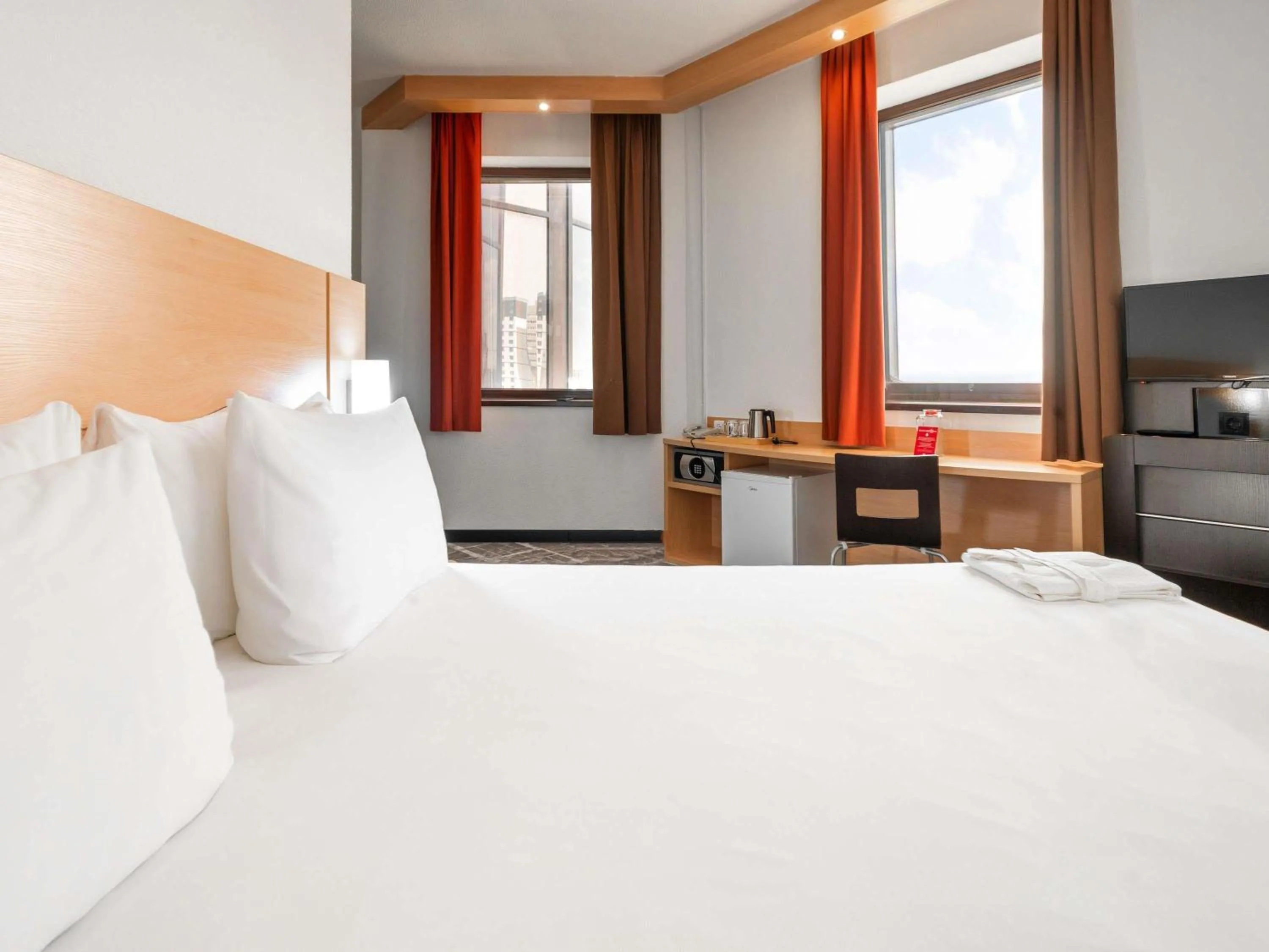 Bedroom, Bed in Ibis Astana