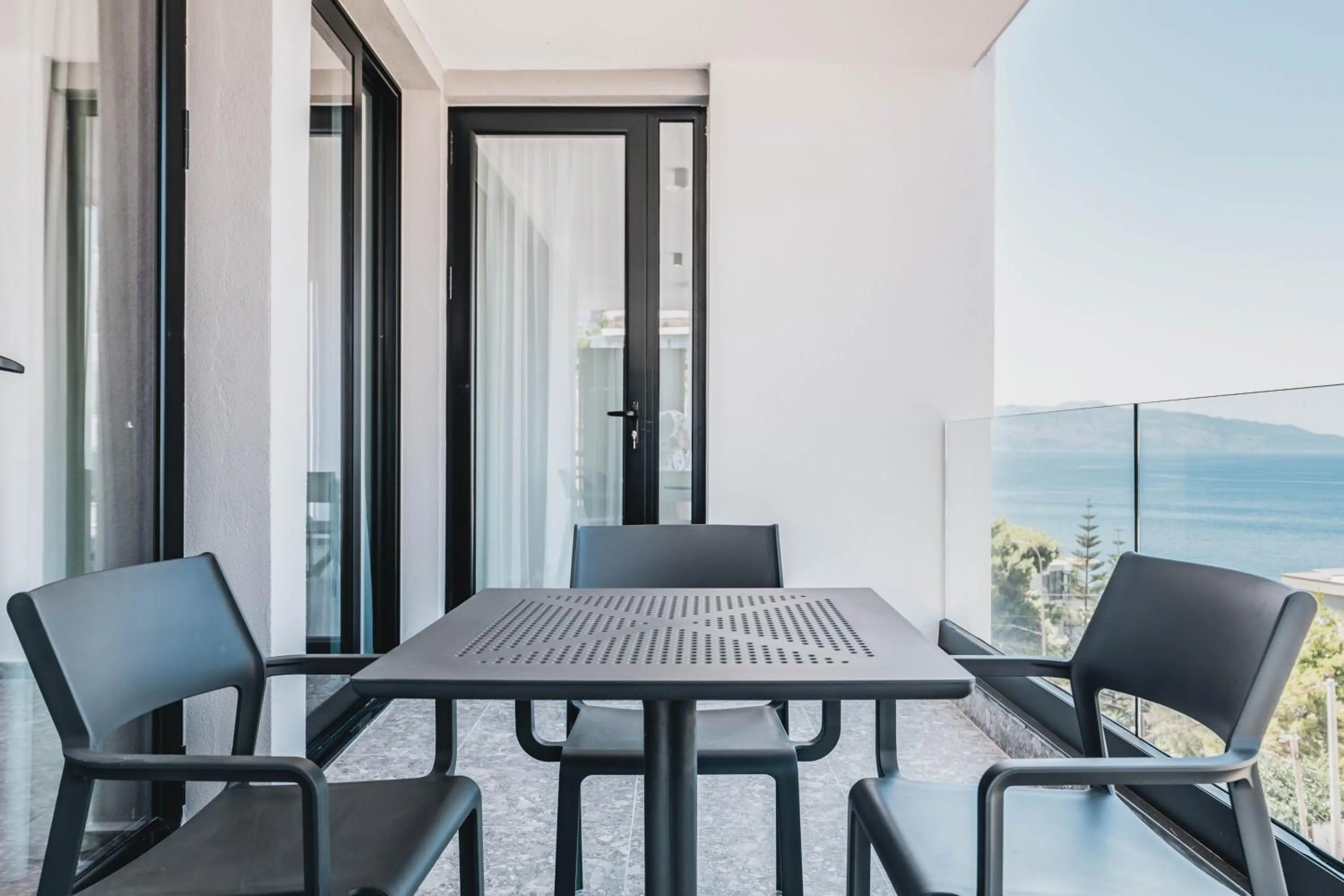 Day in Boe Luxury Hotel