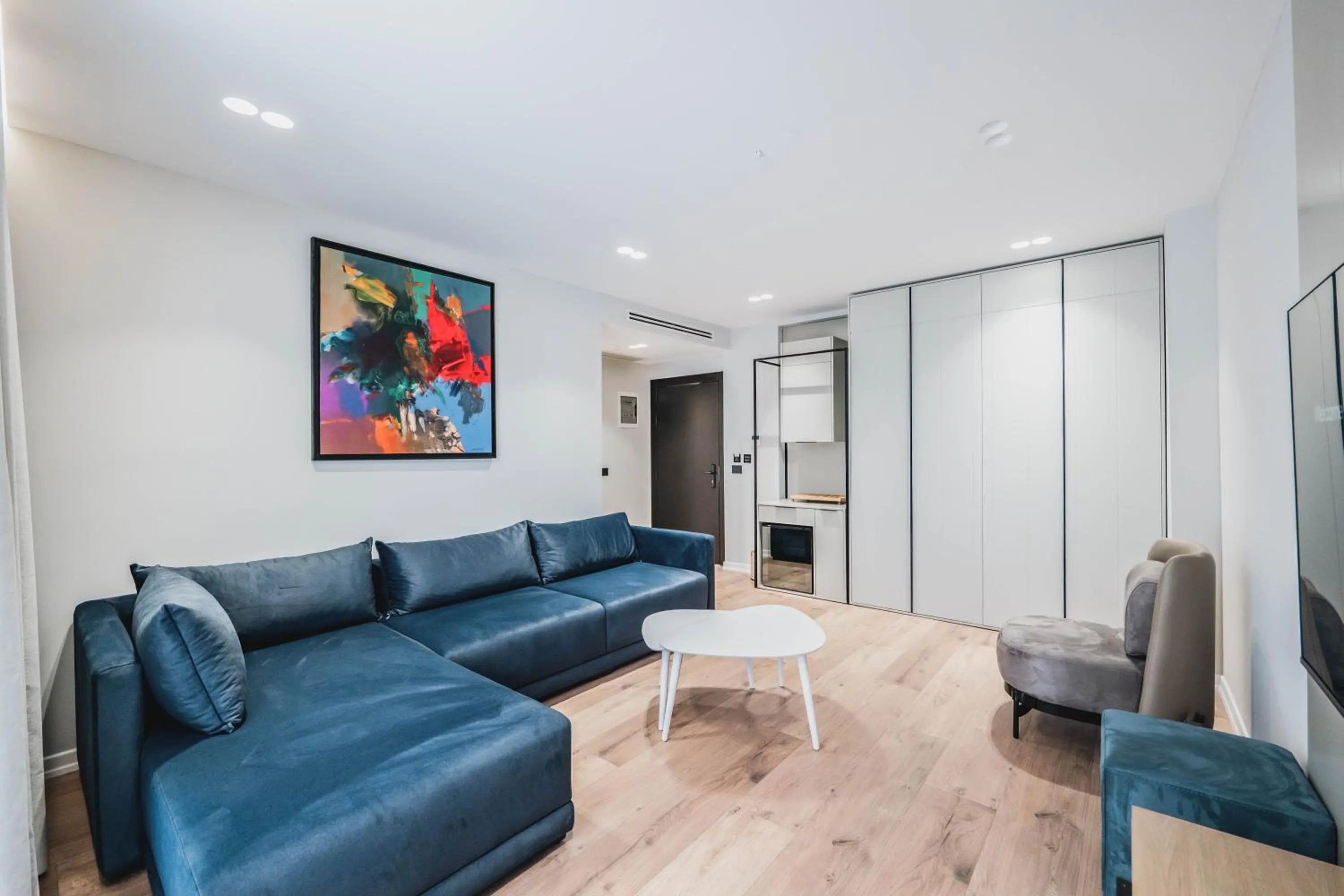 TV and multimedia in Boe Luxury Hotel