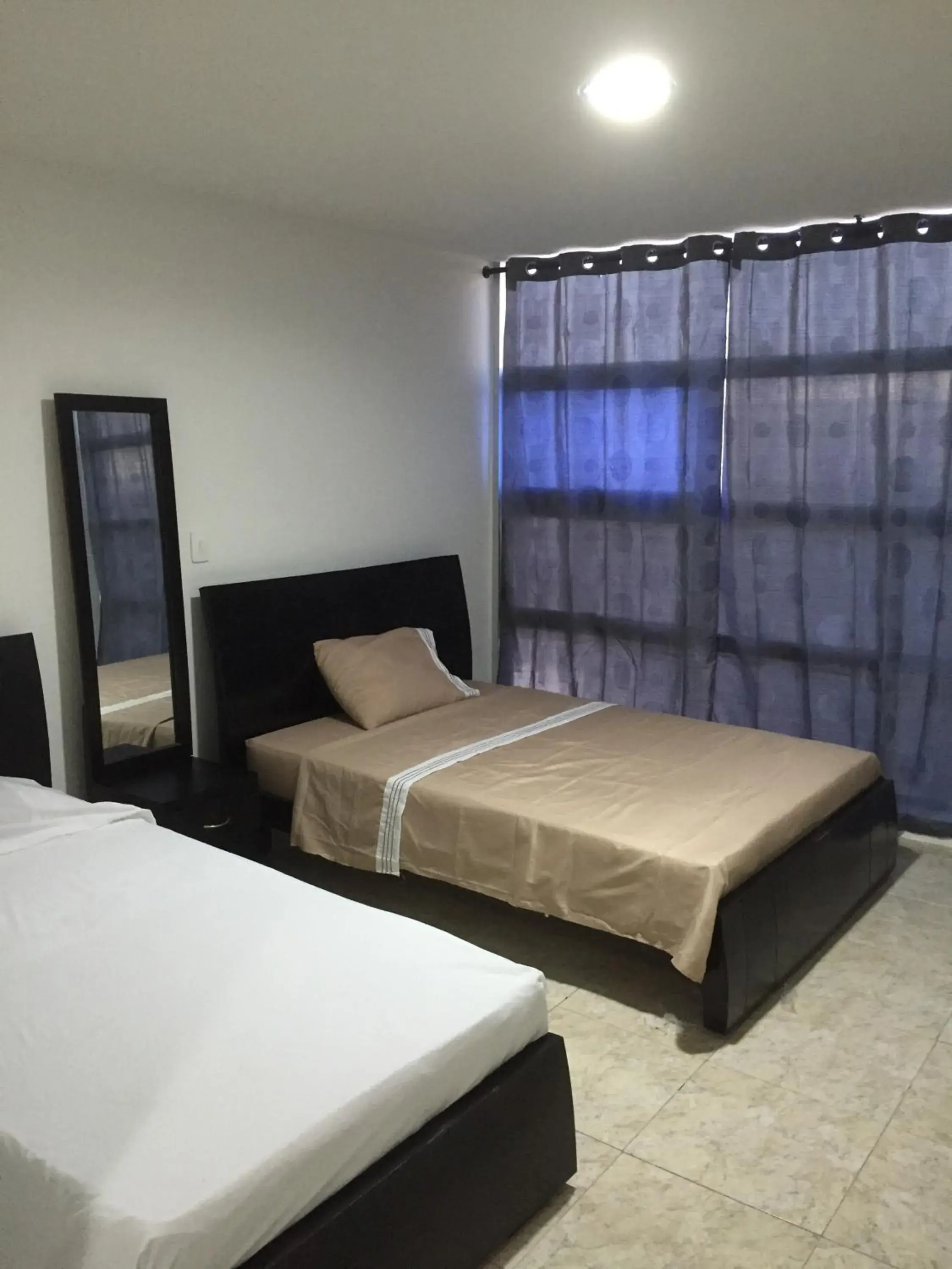 Twin Room - single occupancy in Hostal Central Beach Twin Room - single occupancy in Hostal Central Beach