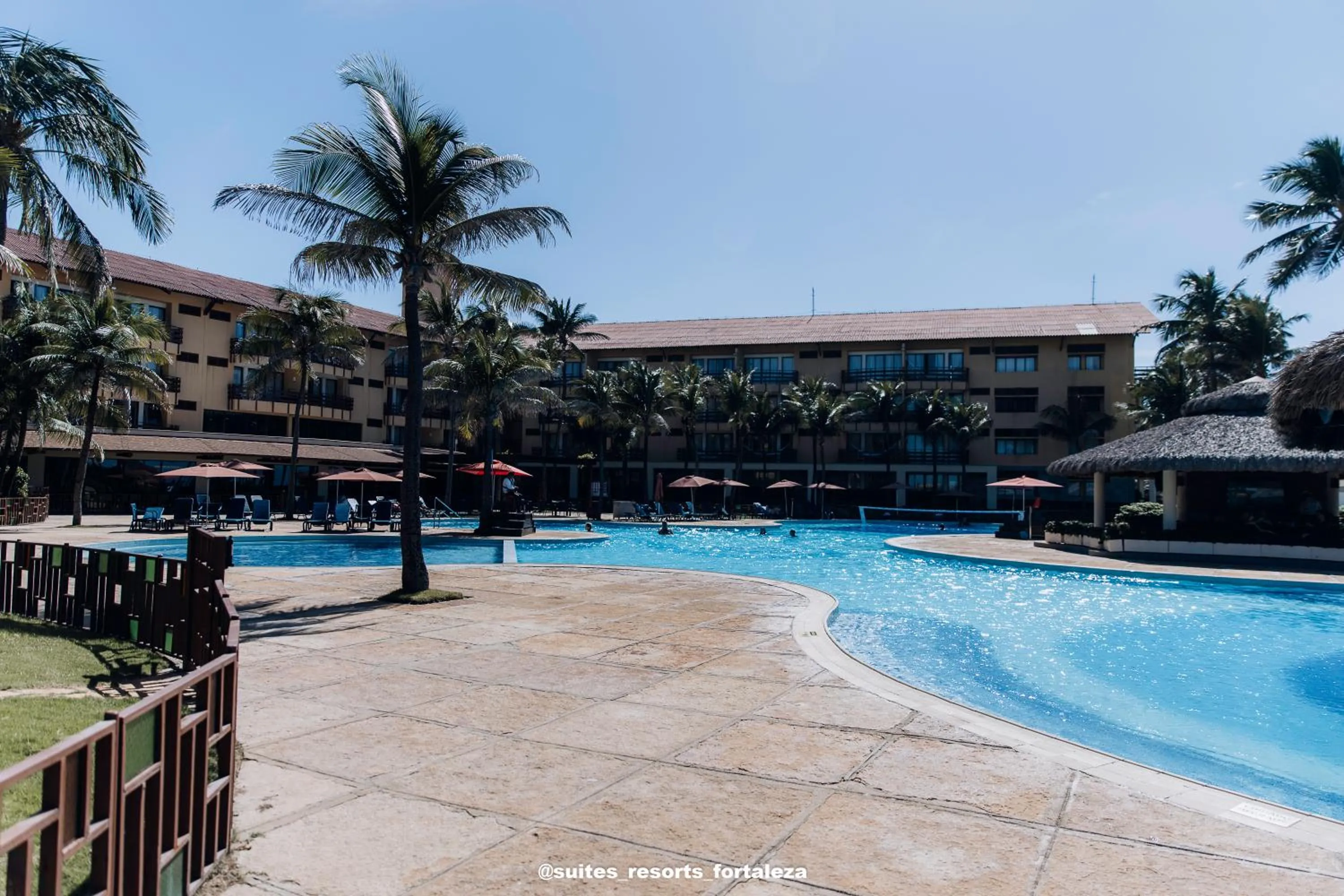 Swimming pool in Apartamento - Pé na areia - Ao lado do parque aquático - Administrado por Anfitrião