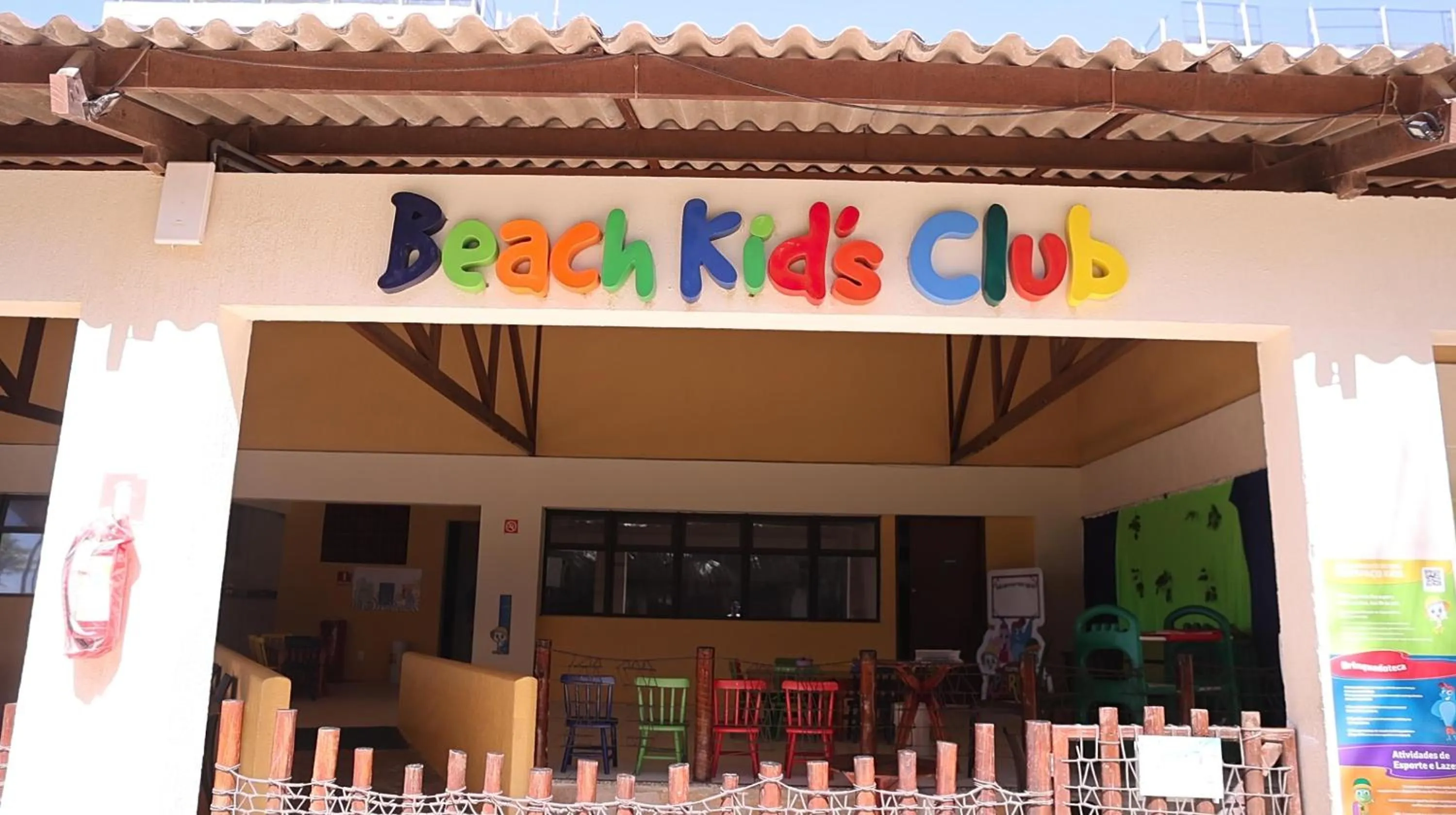 Property building in Apartamento - Pé na areia - Ao lado do parque aquático - Administrado por Anfitrião