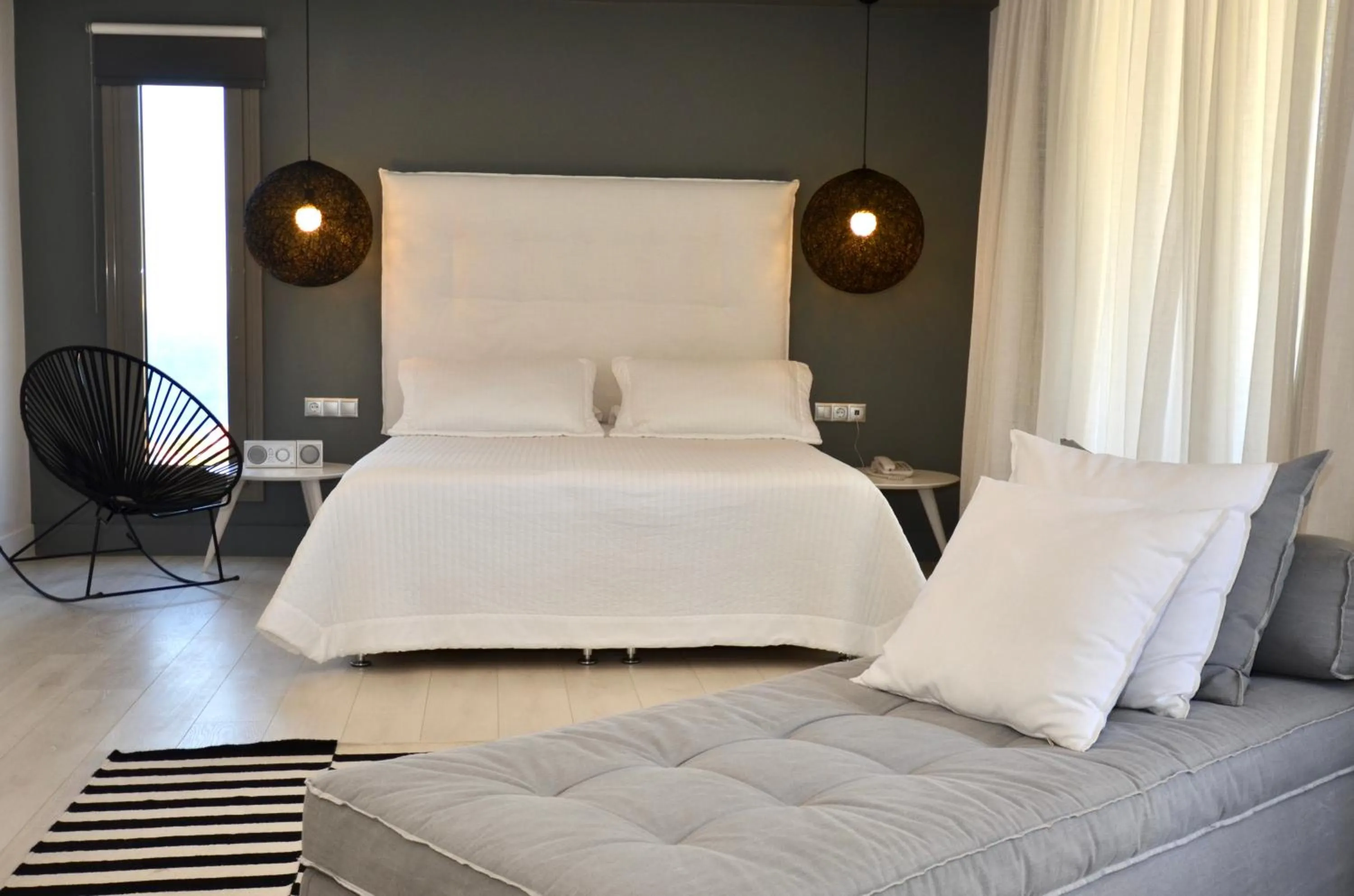 Bedroom, Bed in Ino Hotel & Suites