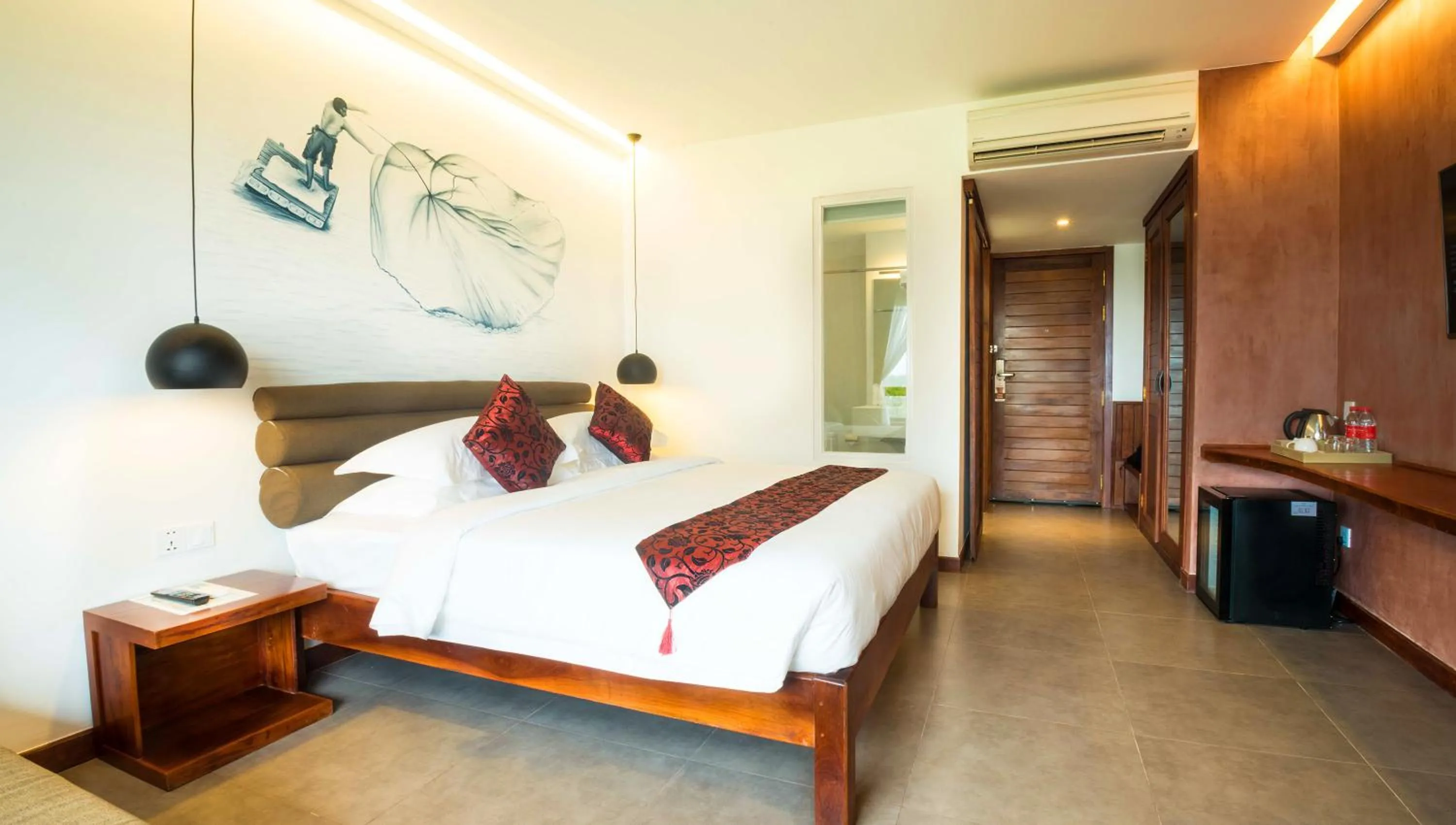 Bathroom, Bed in Almond Hotel Bassac River