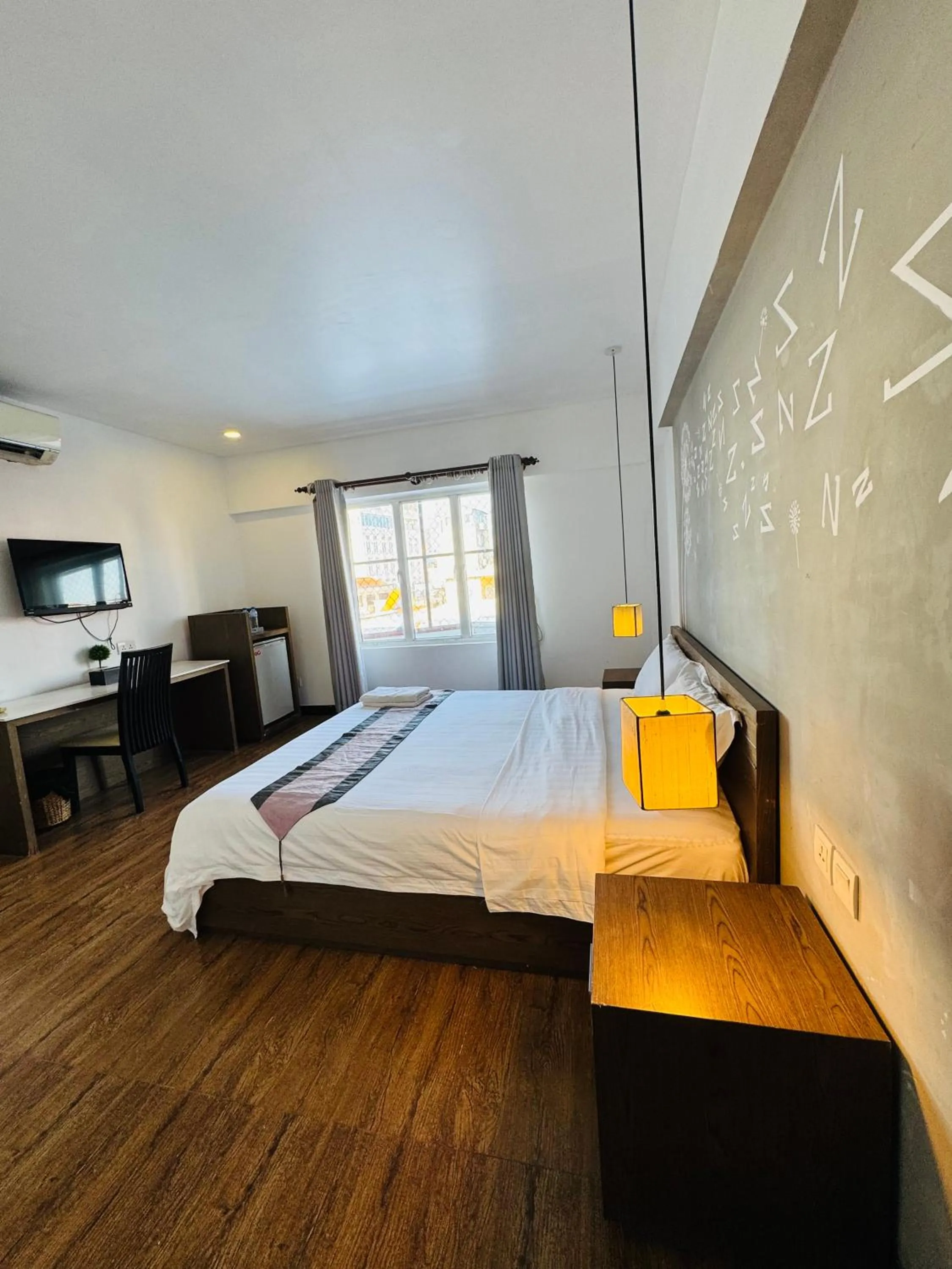 Photo of the whole room, Bed in Asiban Quay Boutique Hotel