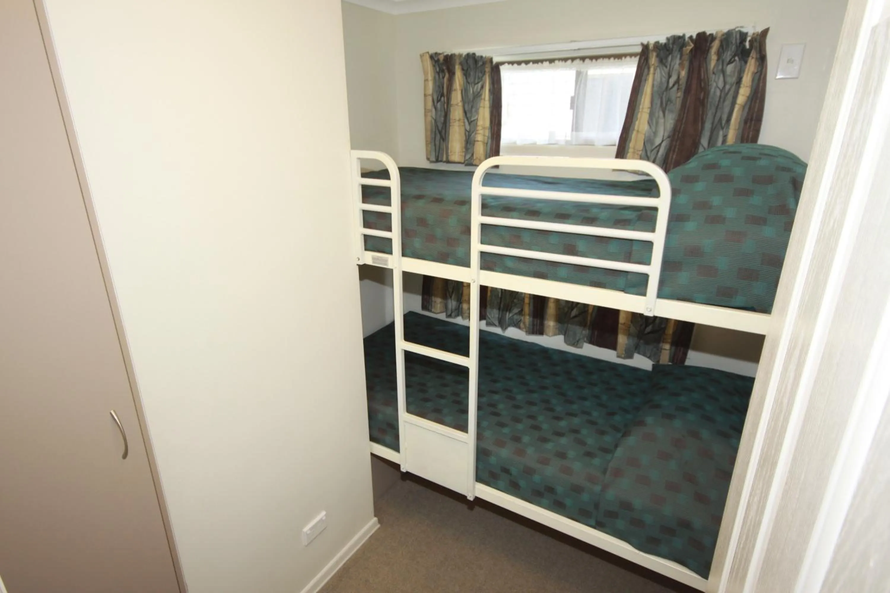 bunk bed, Bed in Brisbane Gateway Resort