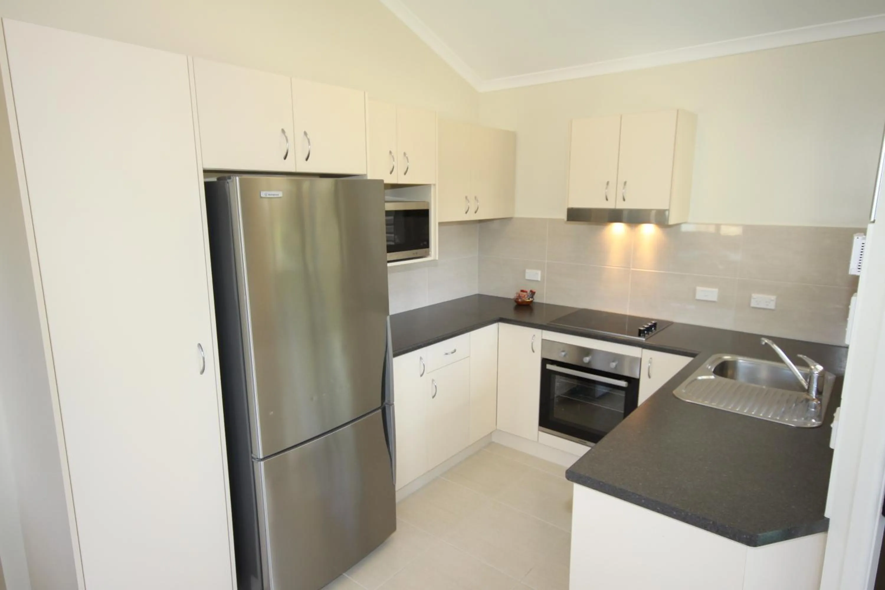 Kitchen or kitchenette in Brisbane Gateway Resort