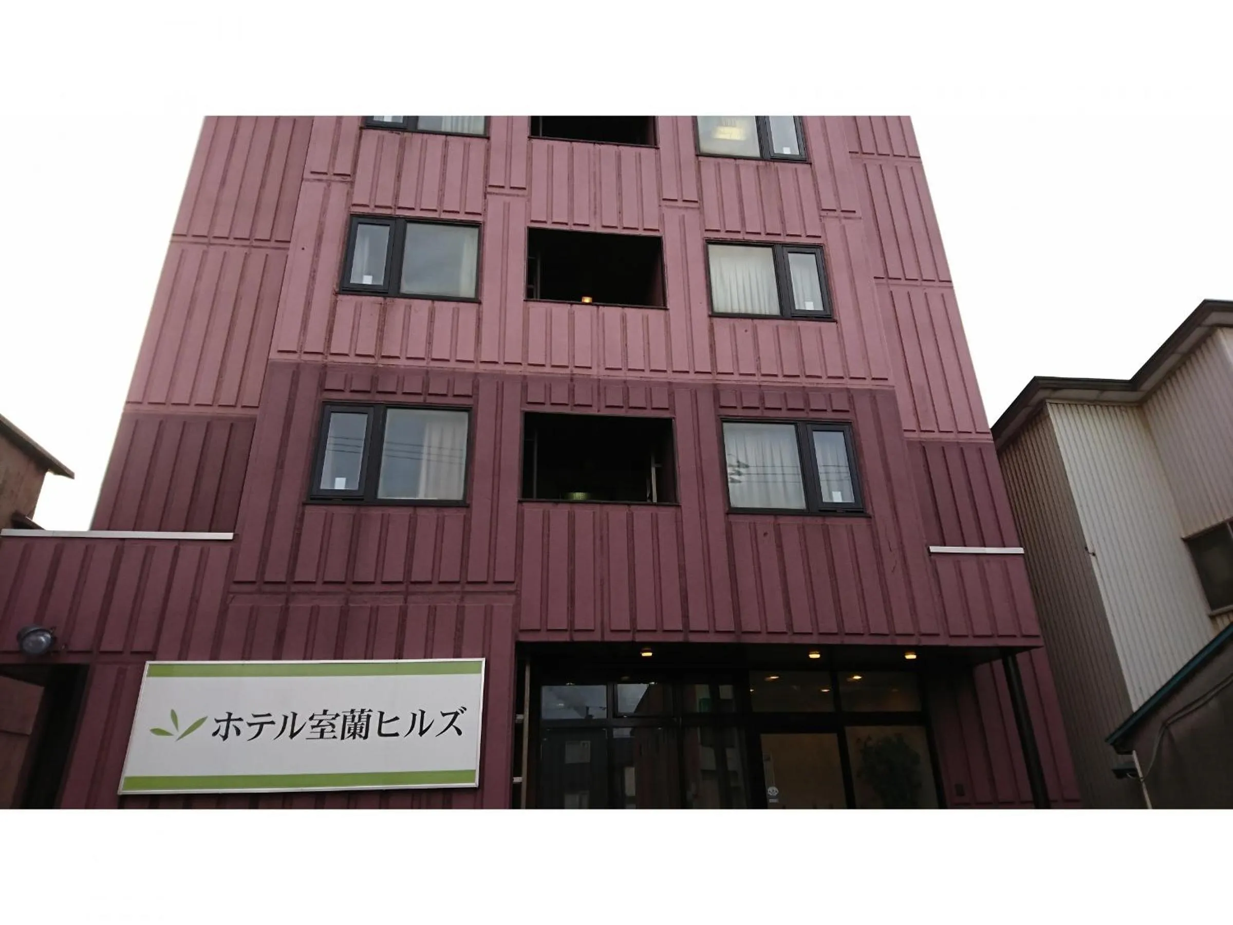 Property building in Hotel Muroran Hills