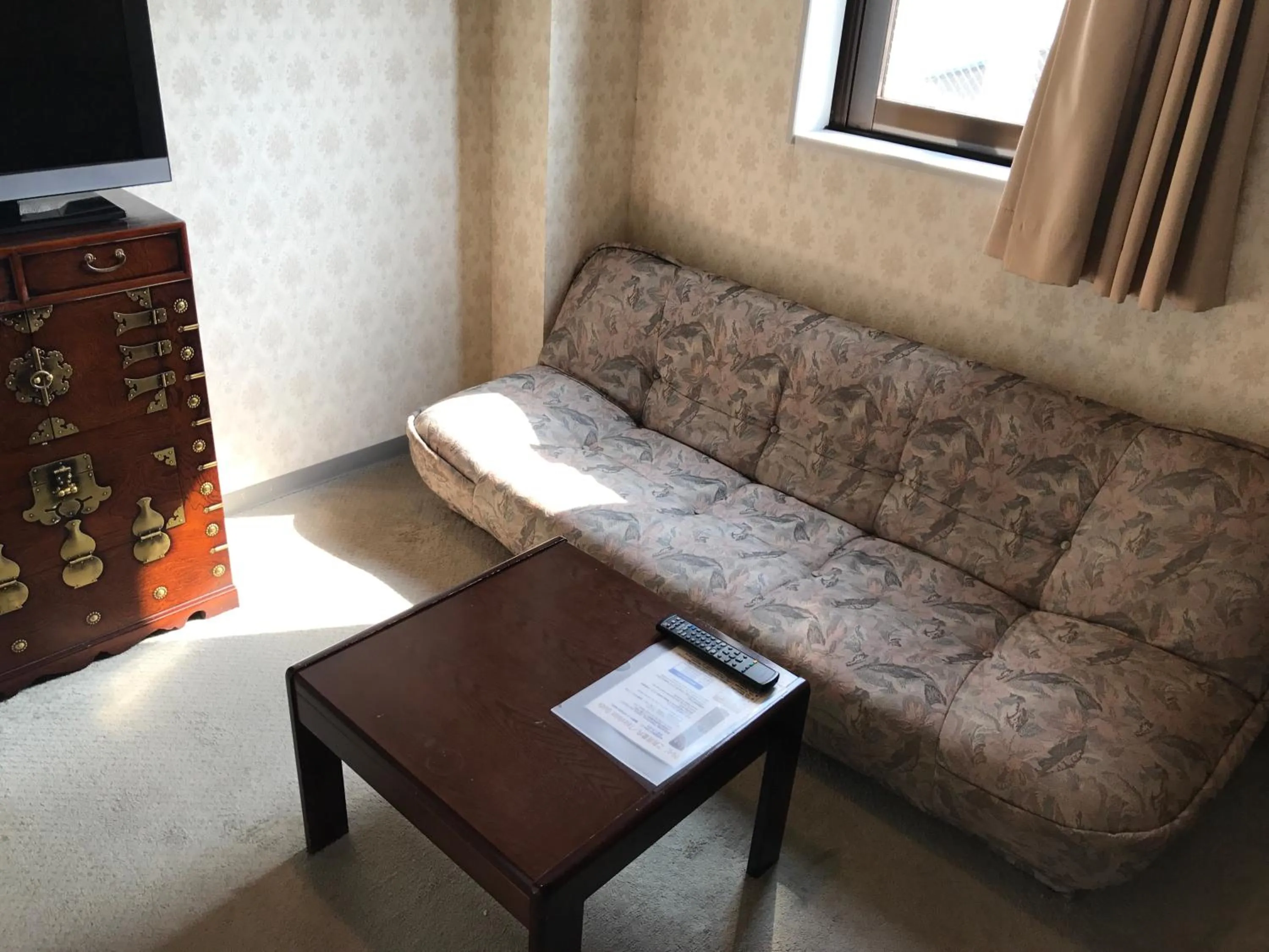 Photo of the whole room in Hotel Muroran Hills