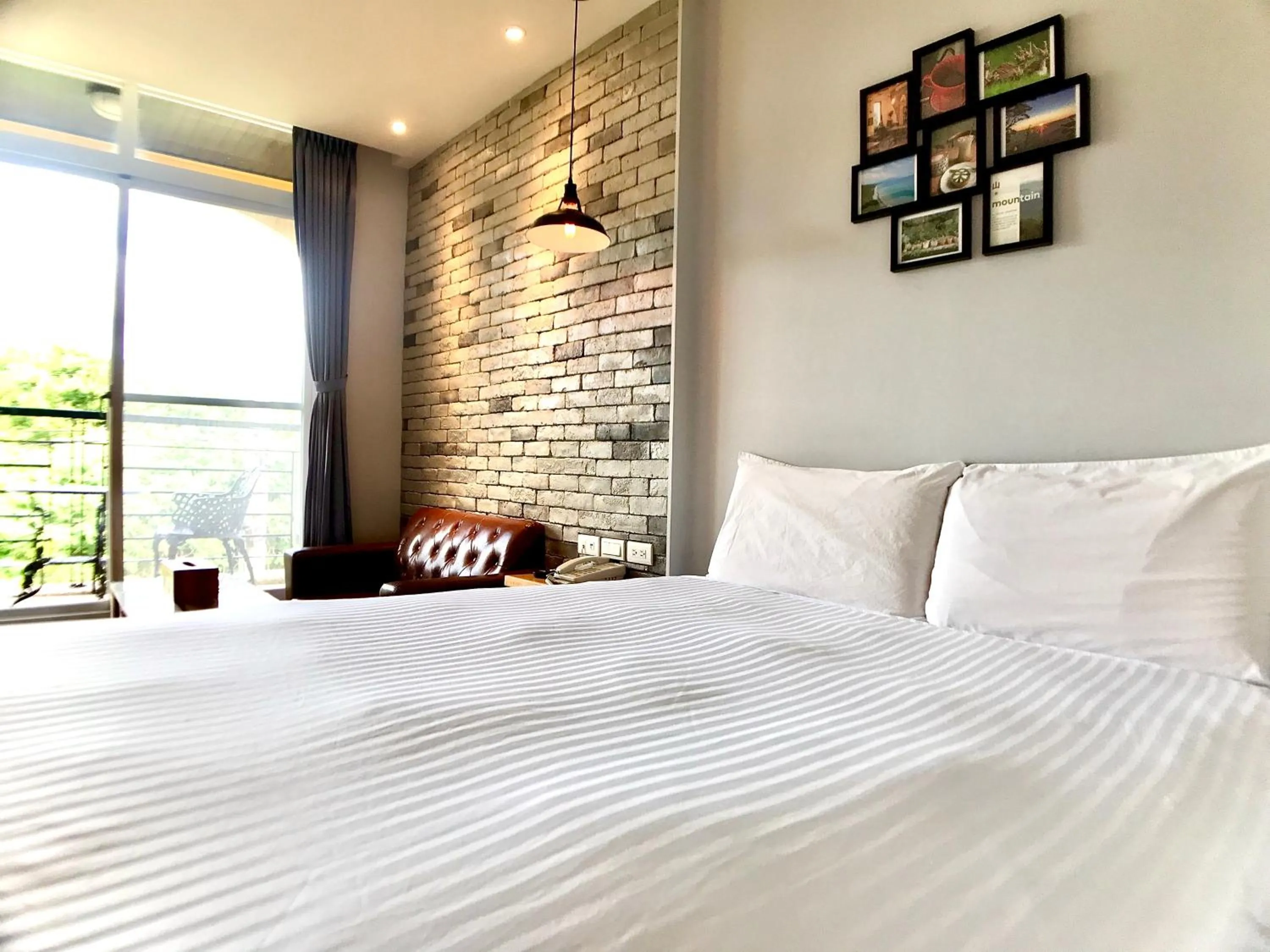 Shower, Bed in Martin Wales Inn