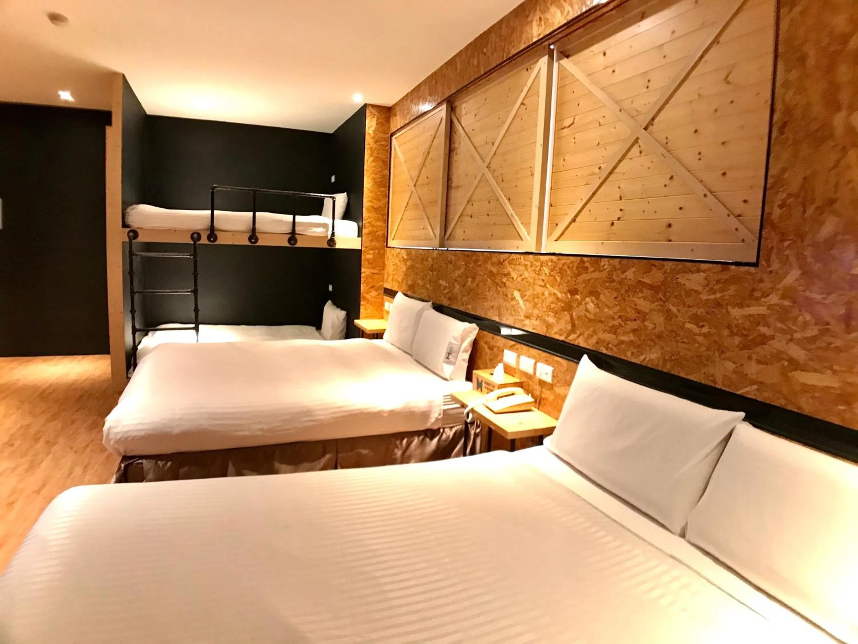 Decorative detail, Bed in Martin Wales Inn