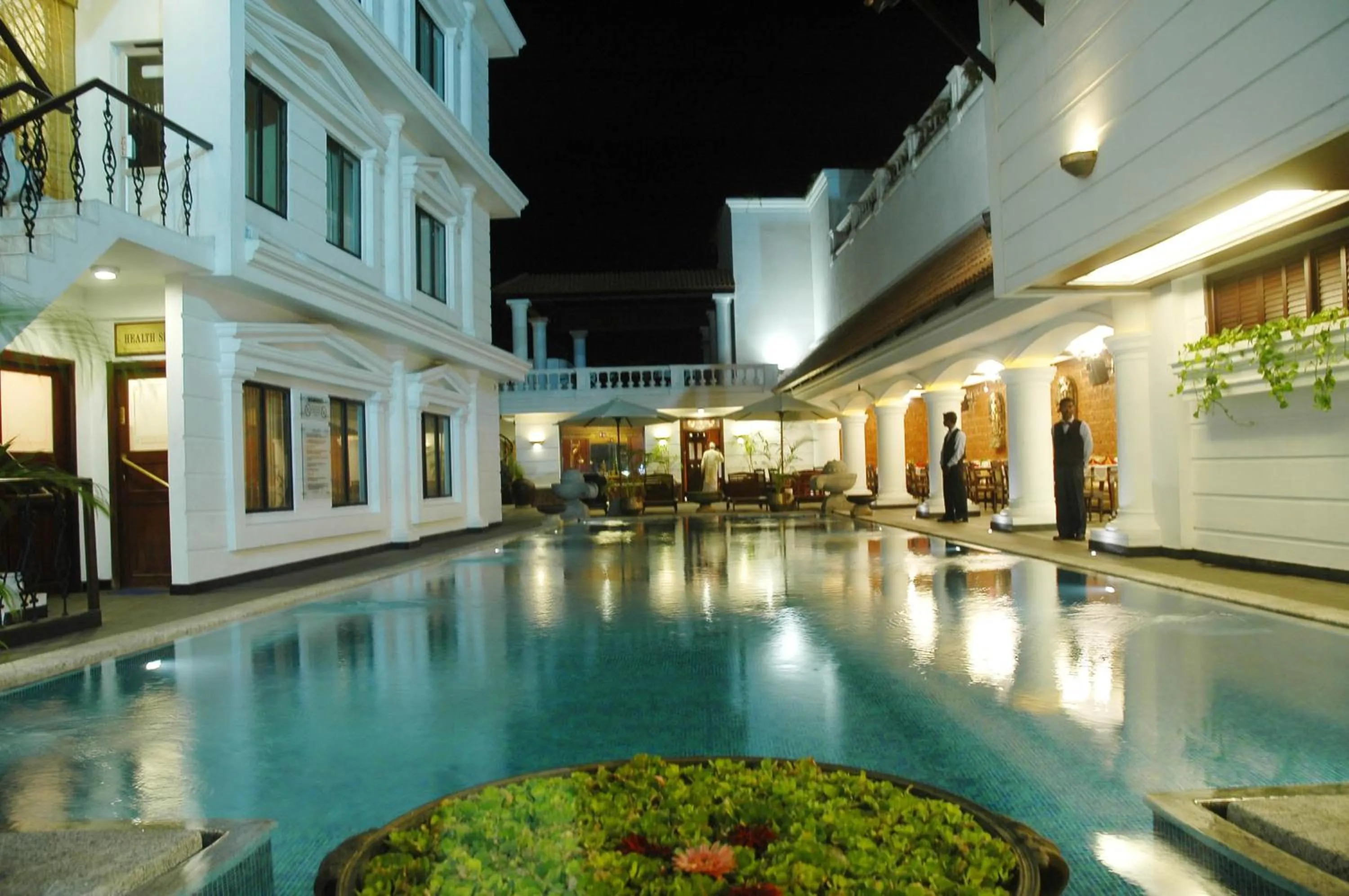 Swimming pool in Anandha Inn Convention Centre and Suites