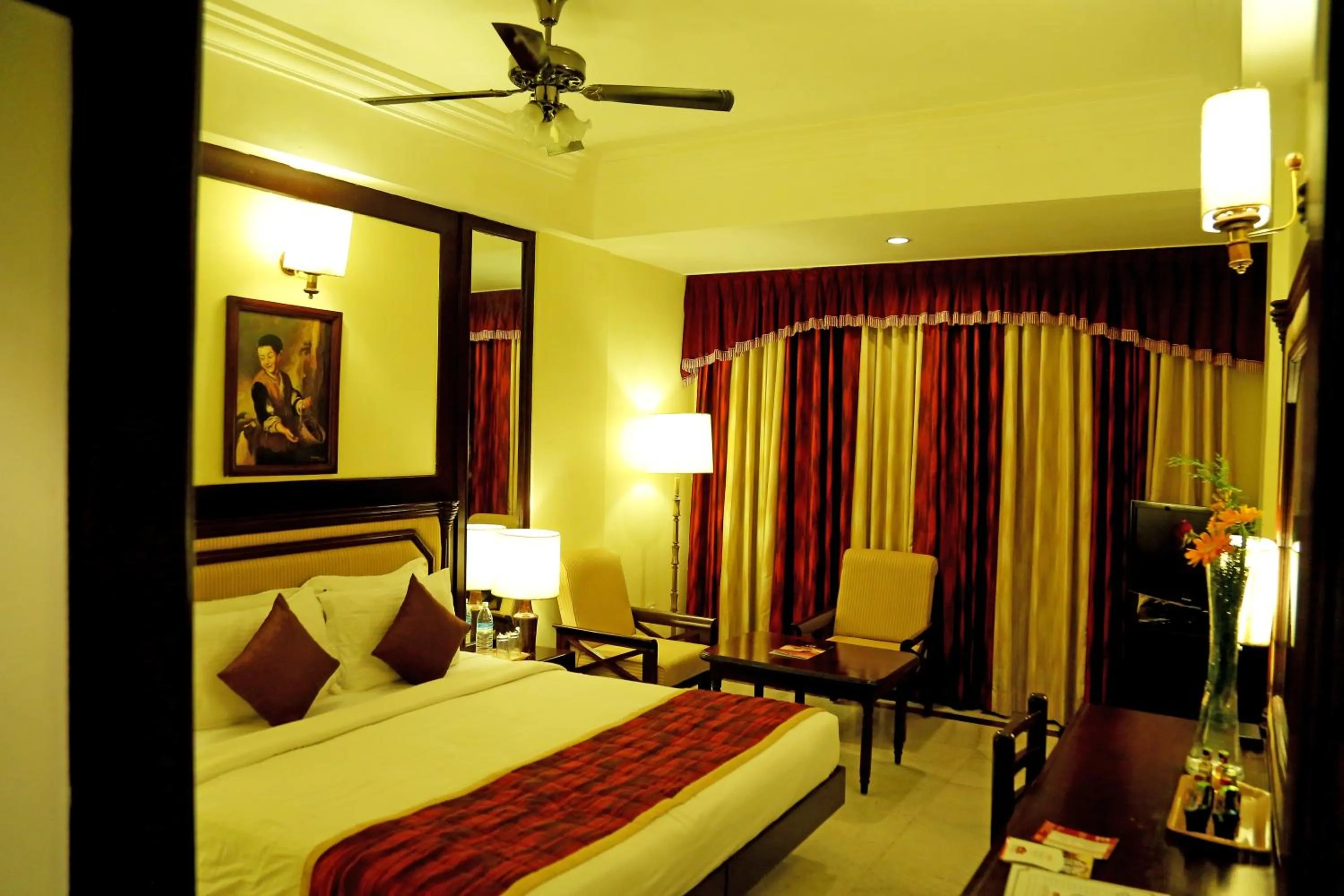 Bed in Anandha Inn Convention Centre and Suites