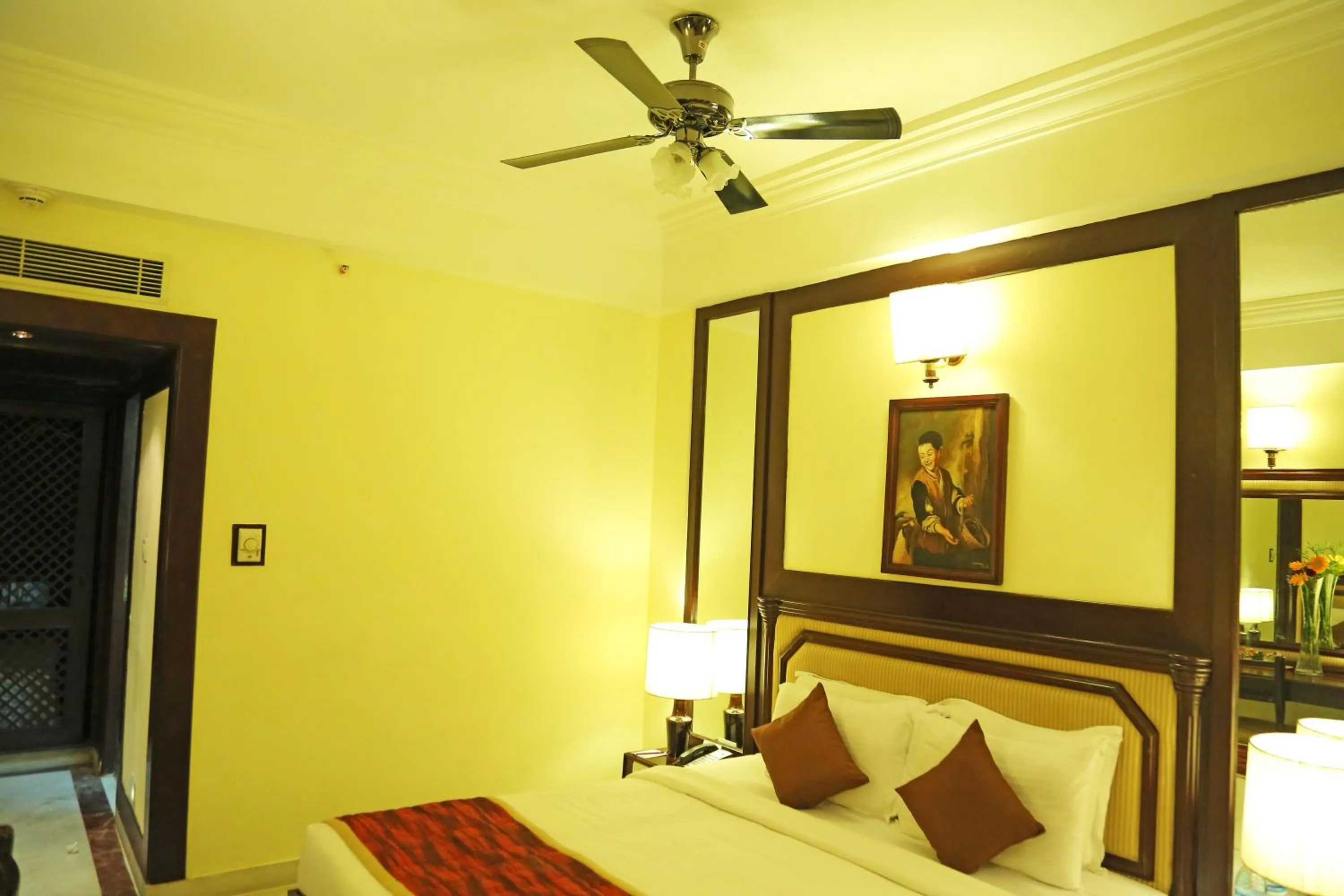 Bed in Anandha Inn Convention Centre and Suites