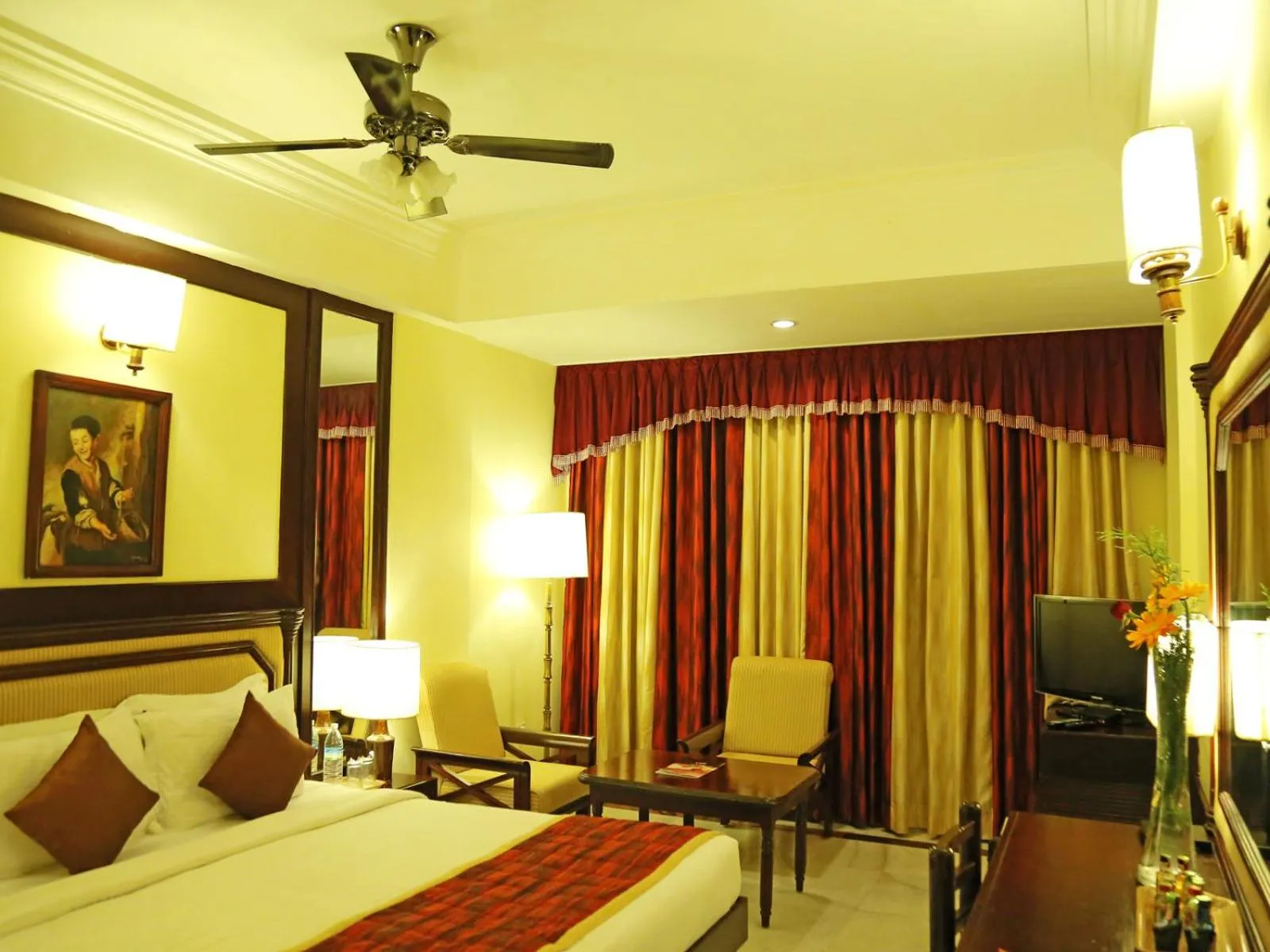Bed in Anandha Inn Convention Centre and Suites