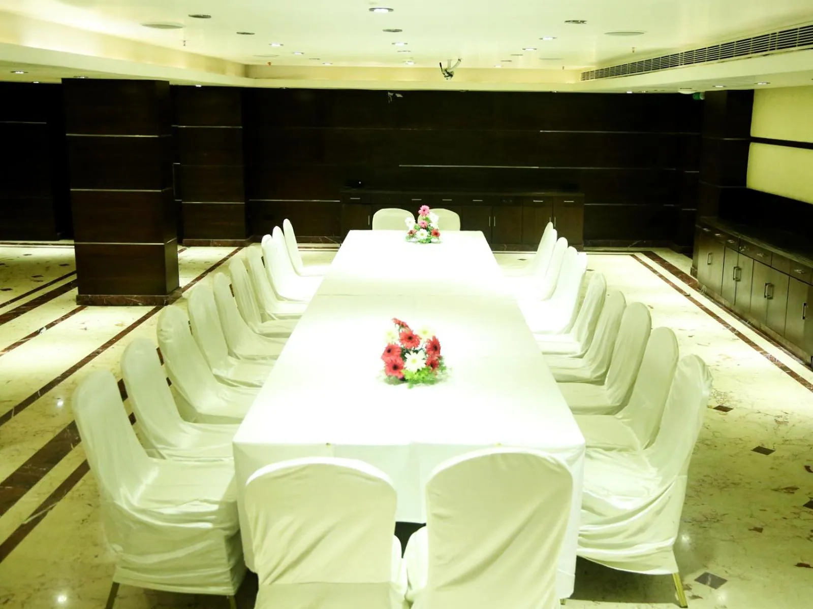 Banquet/Function facilities in Anandha Inn Convention Centre and Suites