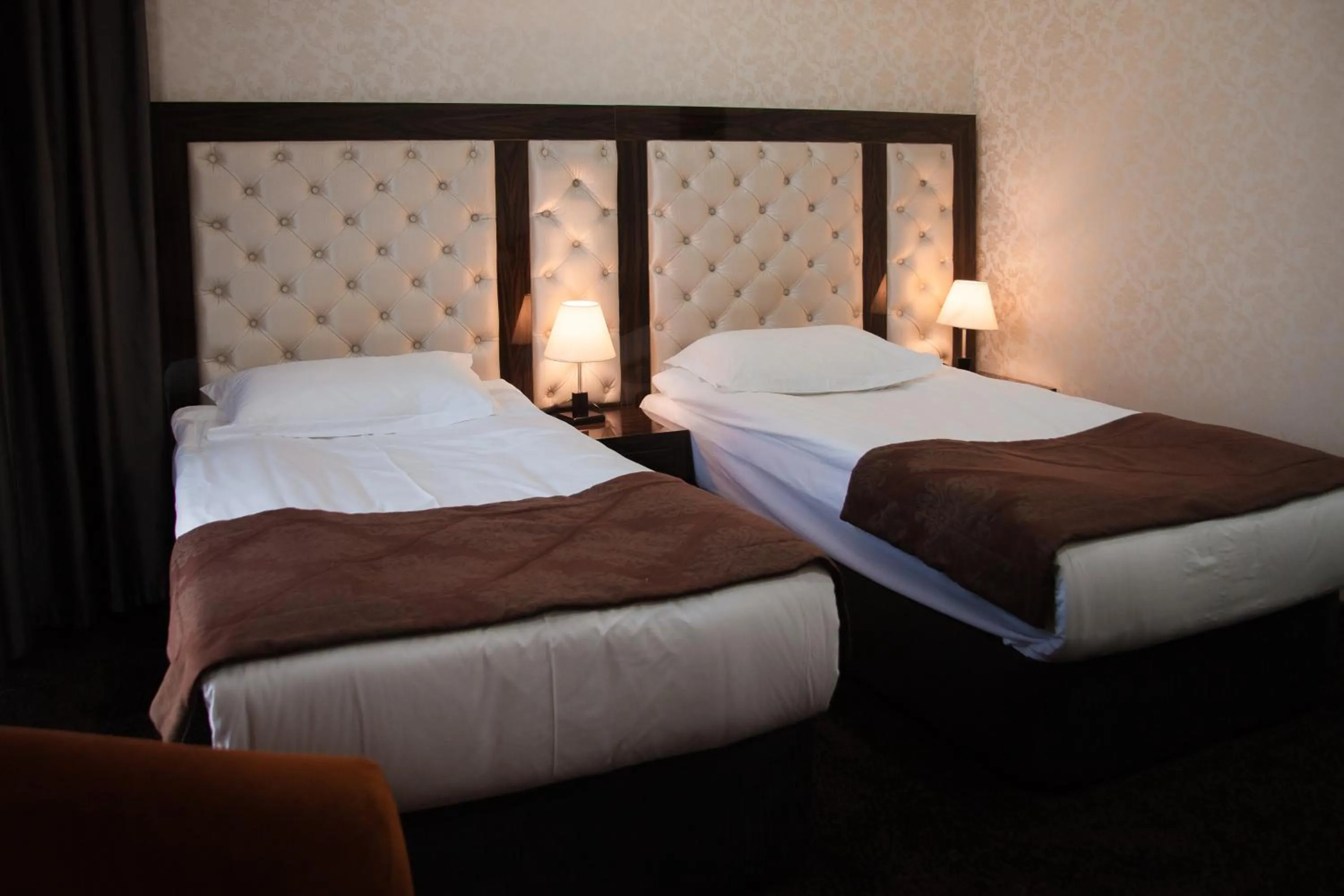 Bedroom, Bed in Discovery Hotel