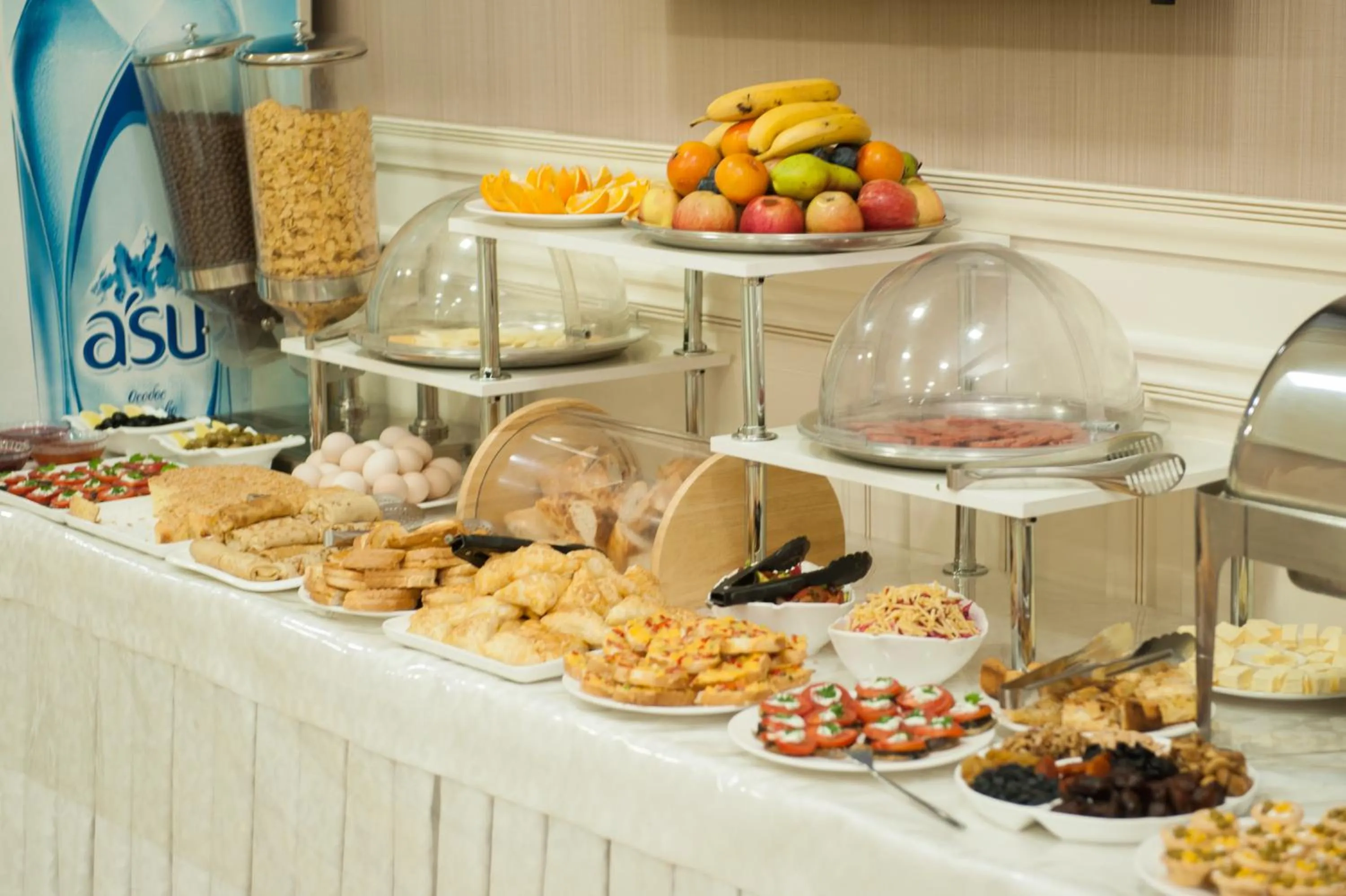 Food in Discovery Hotel