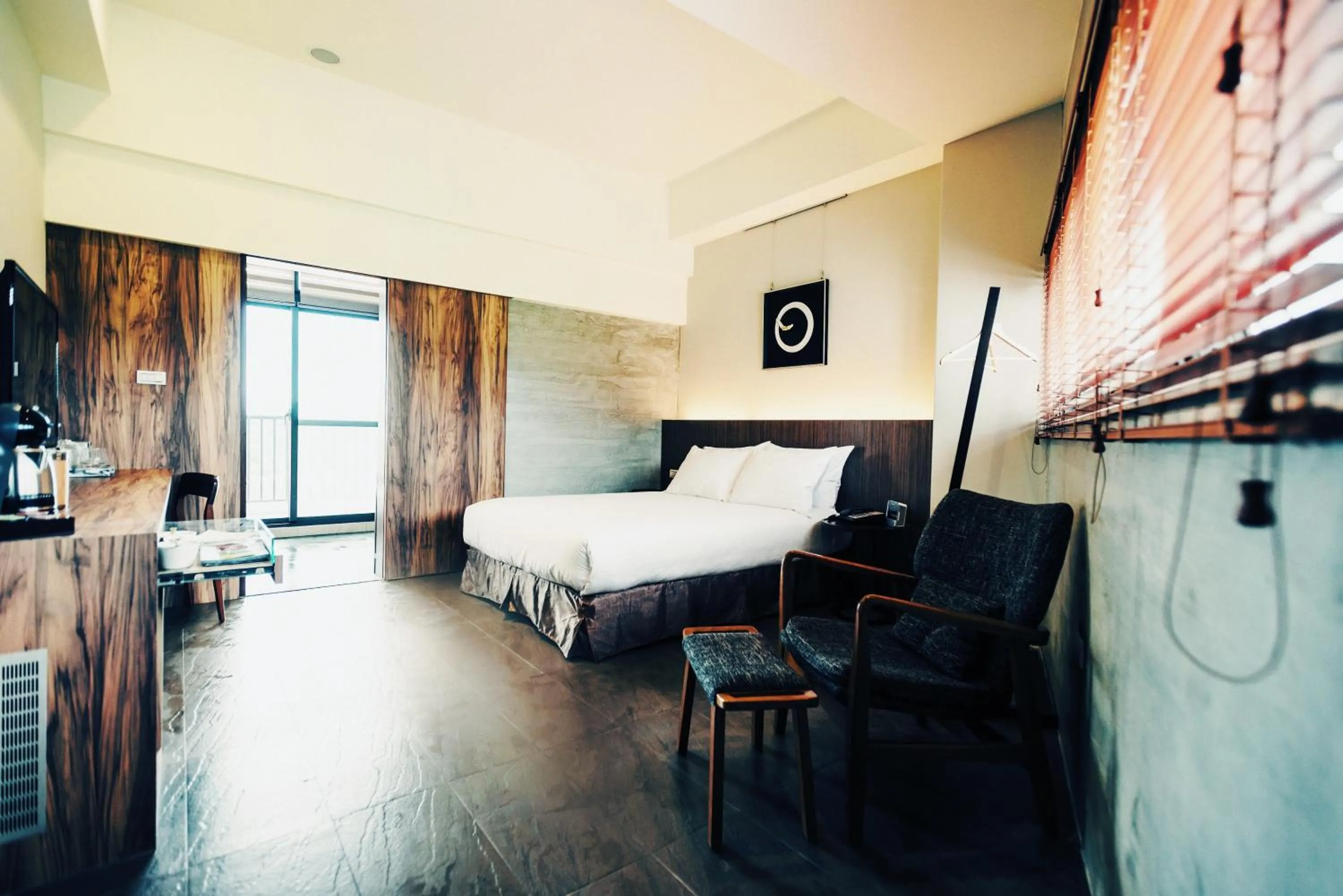 Bedroom, Bed in The Silence Manor