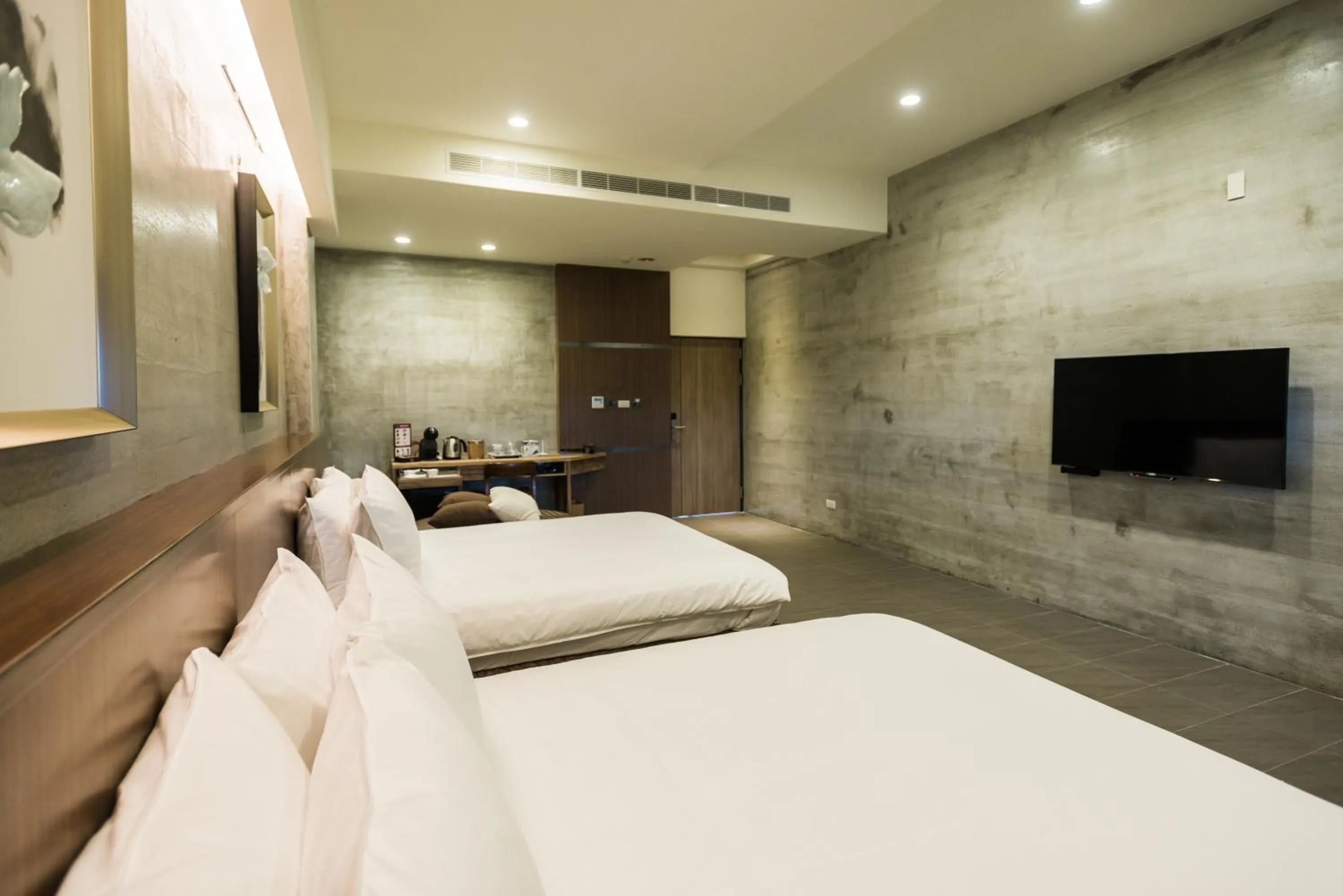 Bedroom, Bed in The Silence Manor