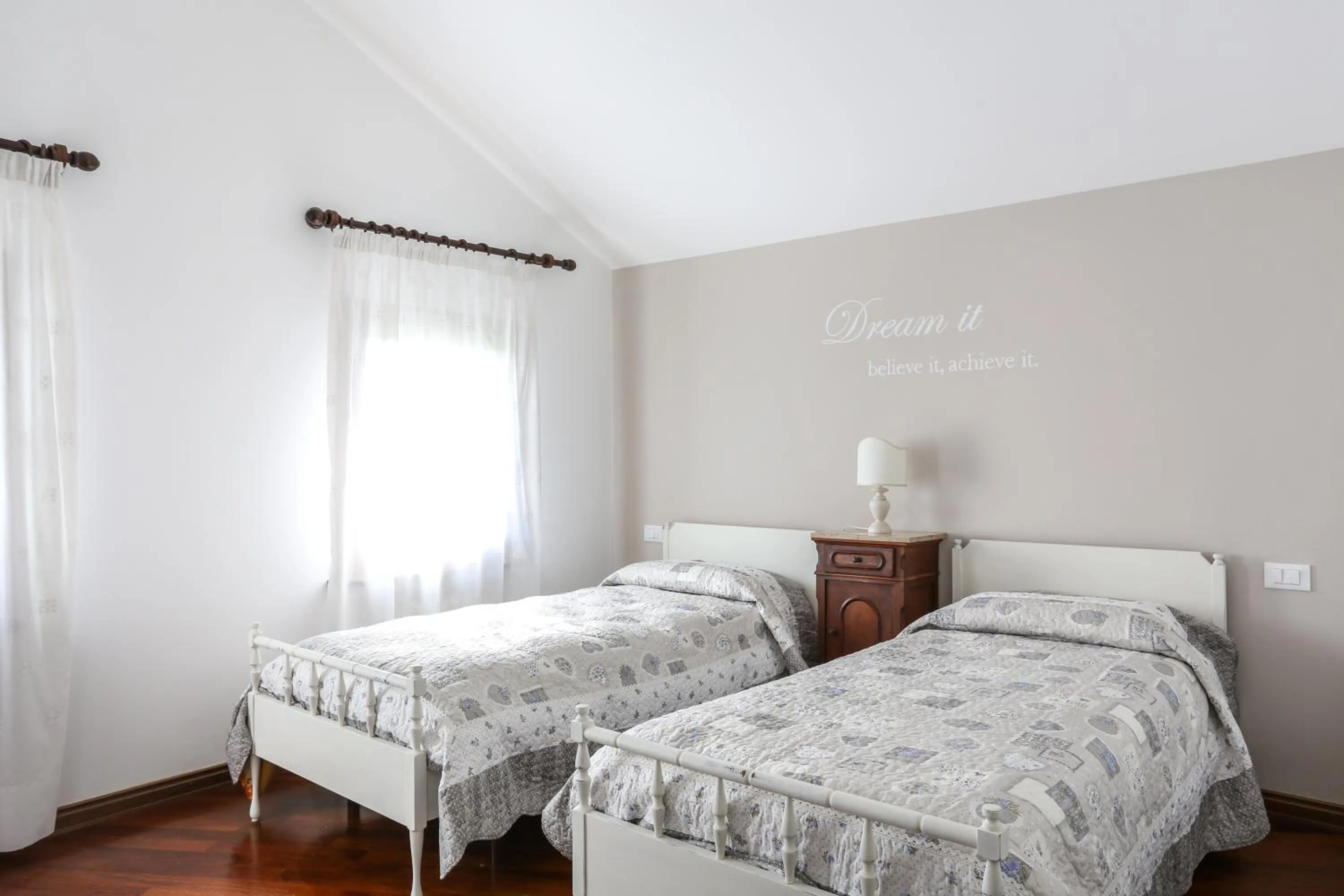 Bedroom, Bed in La Dimora di Lara B&B