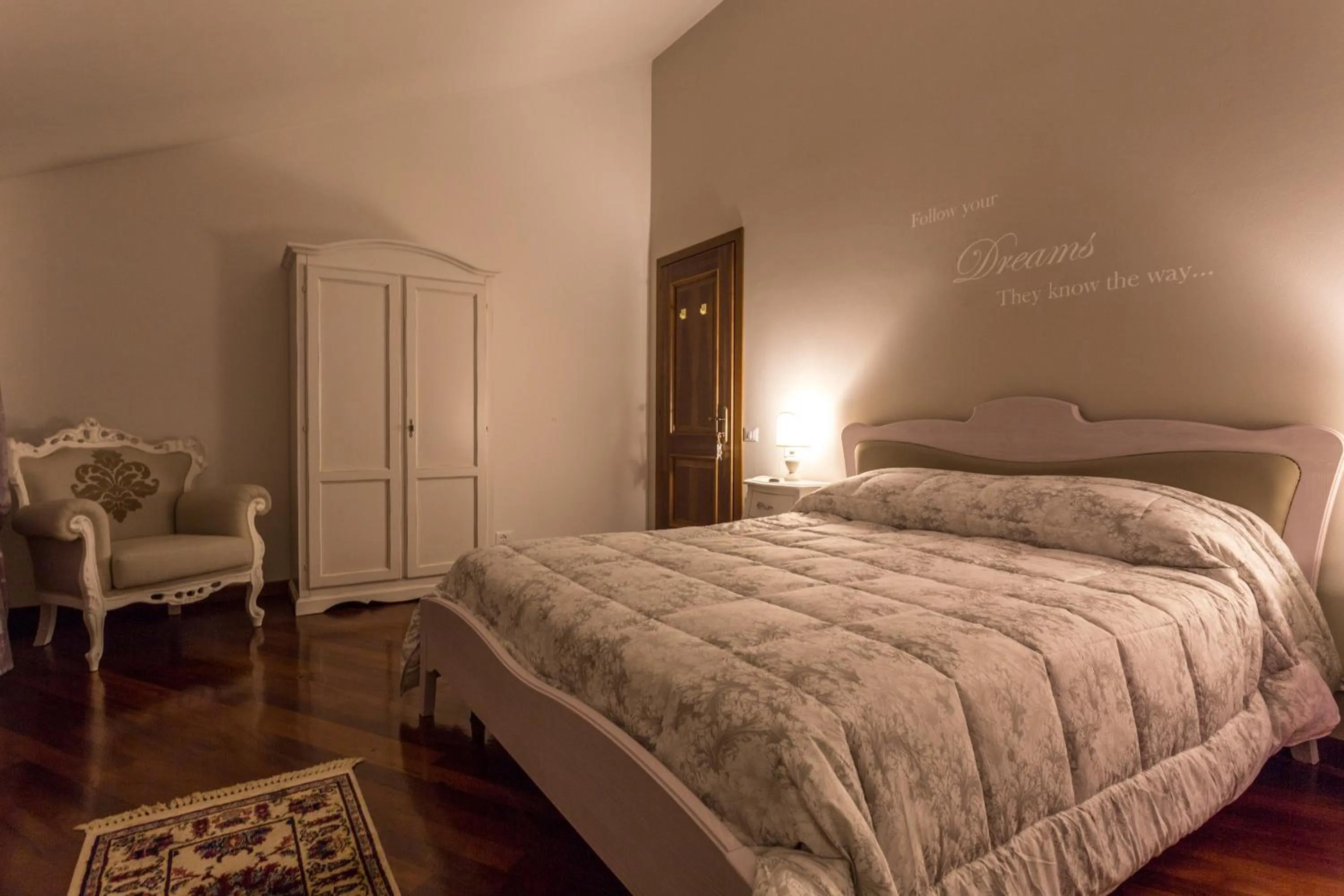 Photo of the whole room, Bed in La Dimora di Lara B&B