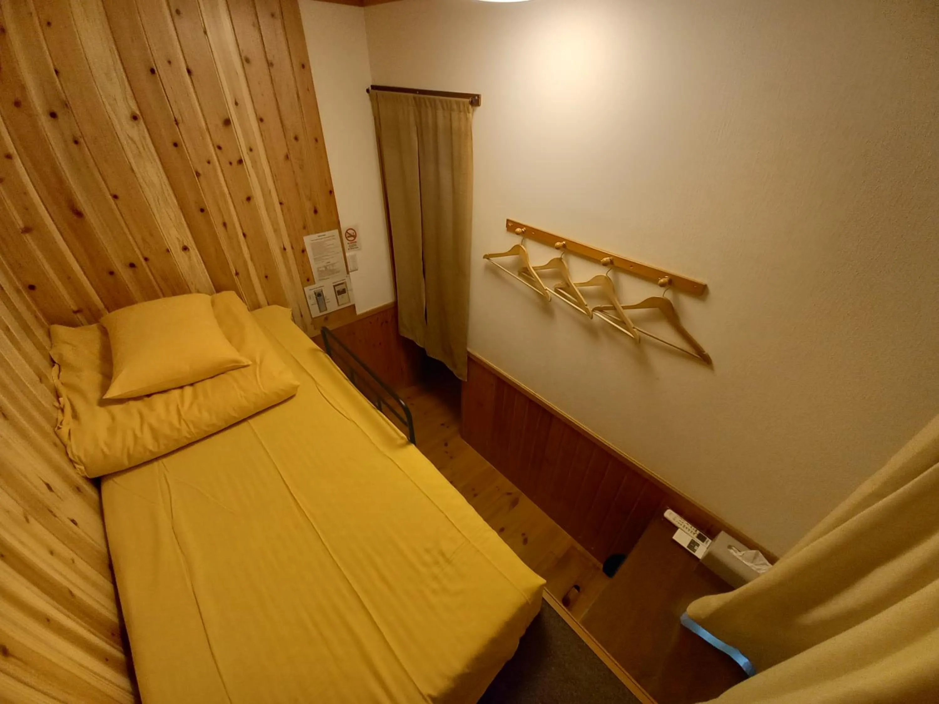 Bedroom, Bed in Orange Cabin Inn far from station