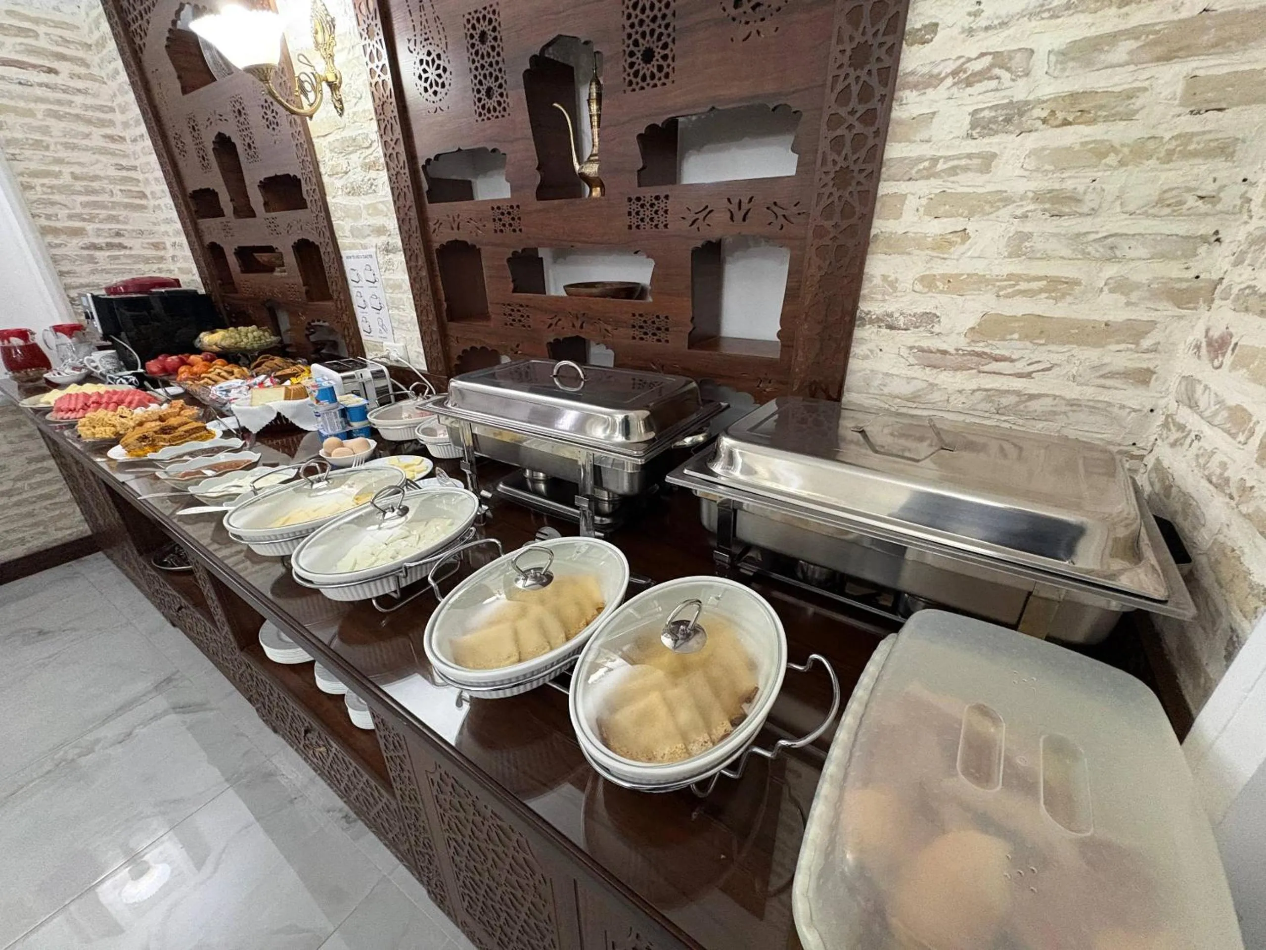 Food and drinks in Porso Boutique Hotel