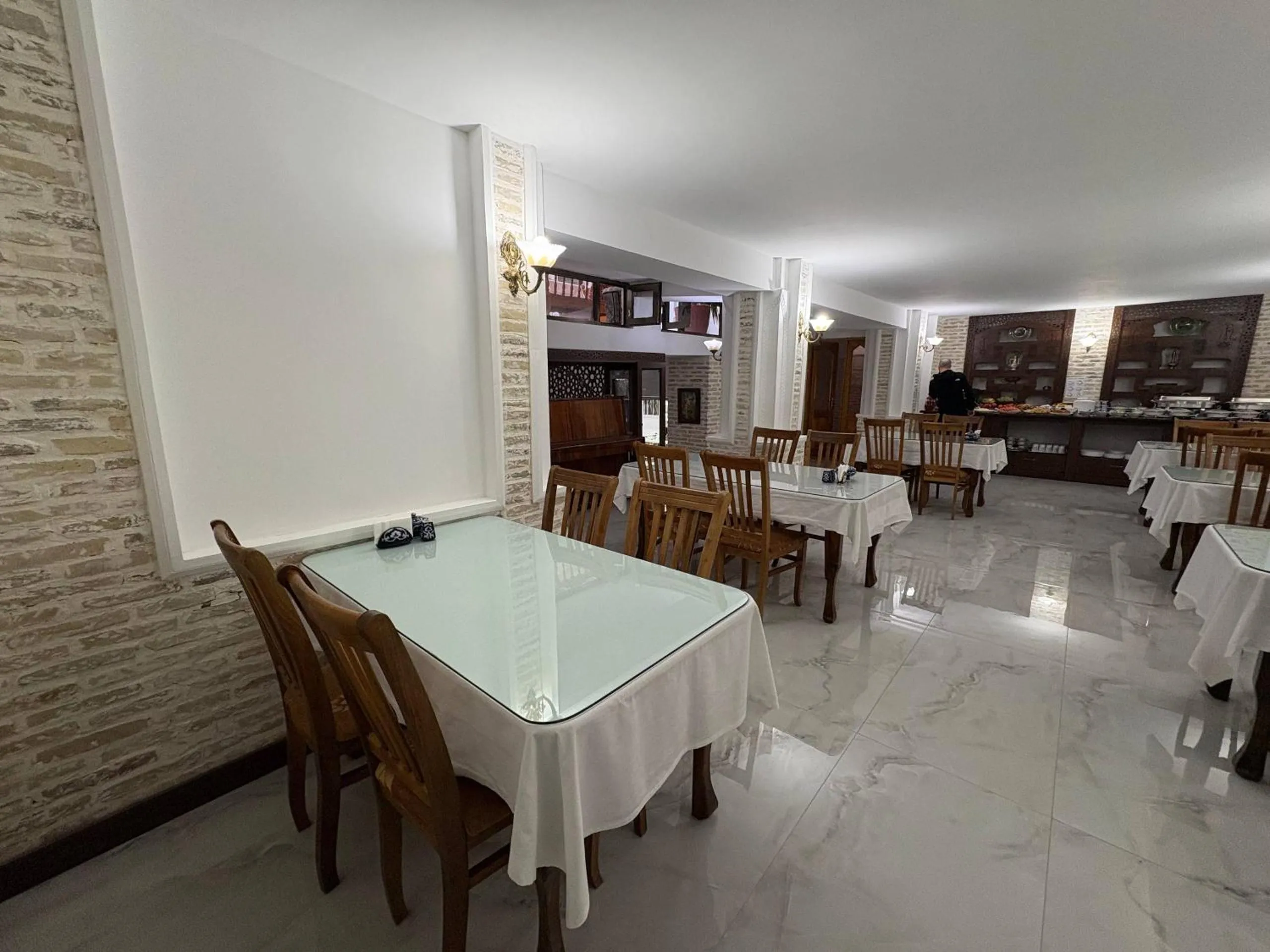 Restaurant/places to eat in Porso Boutique Hotel