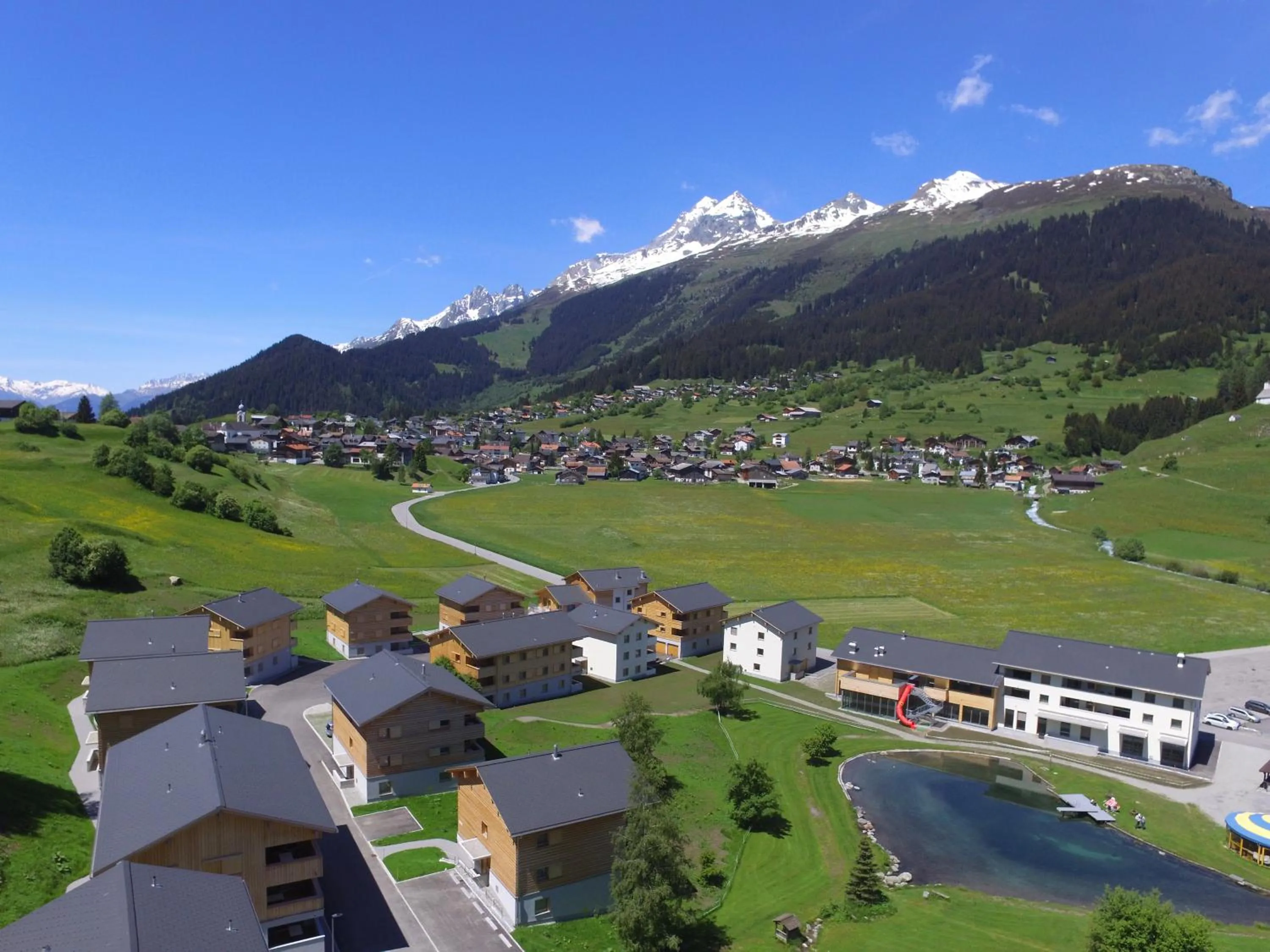 Spring in Pradas Resort Brigels