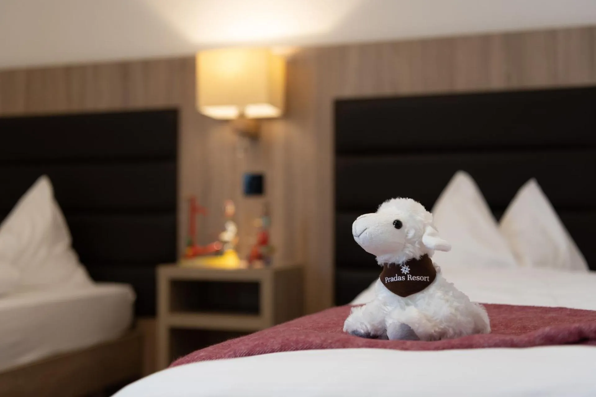 Bedroom, Bed in Pradas Resort Brigels