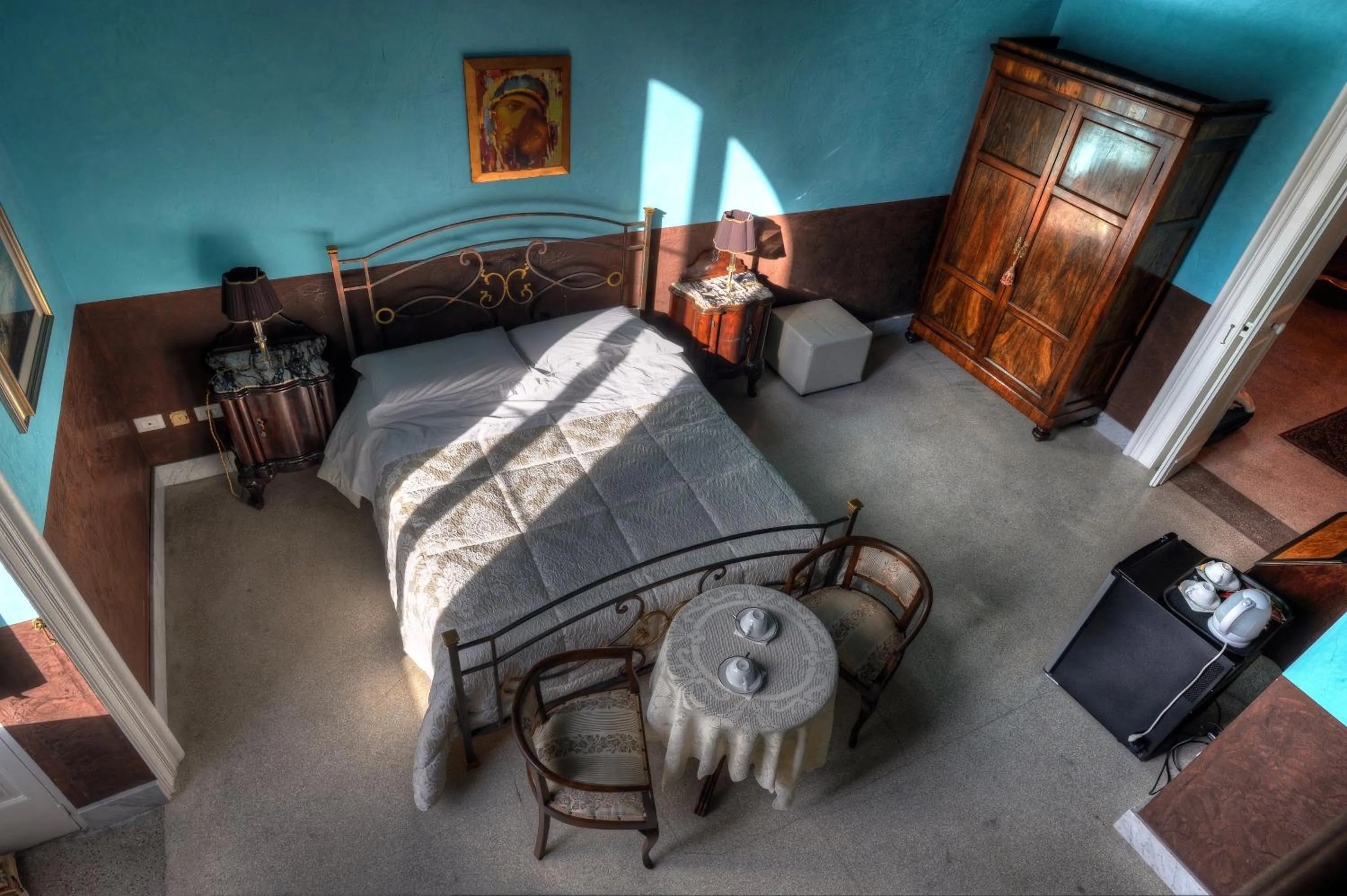 Decorative detail, Bed in La Dimora Delle Rondini