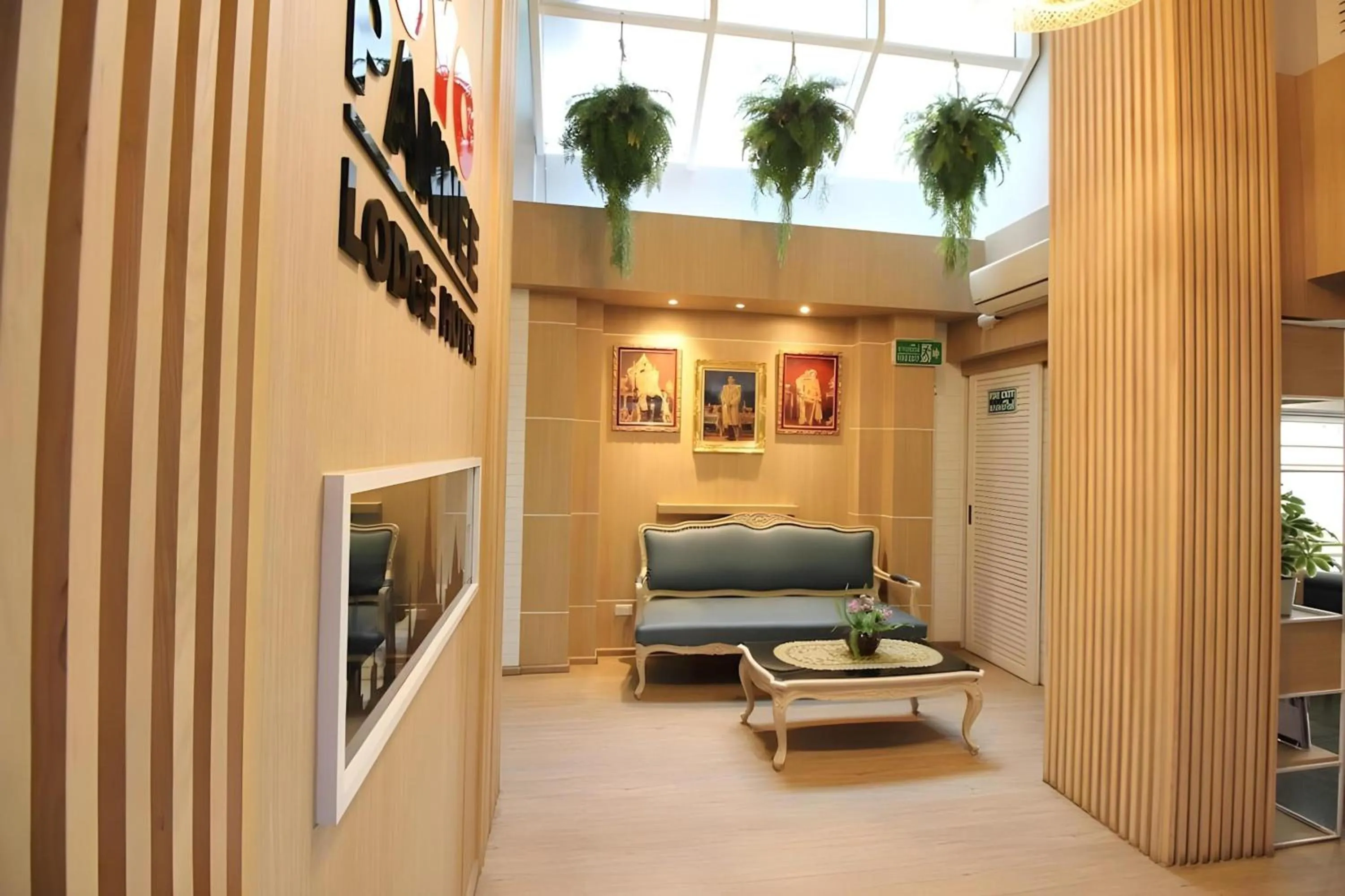 Seating area in Pannee Lodge Khaosan - SHA Plus