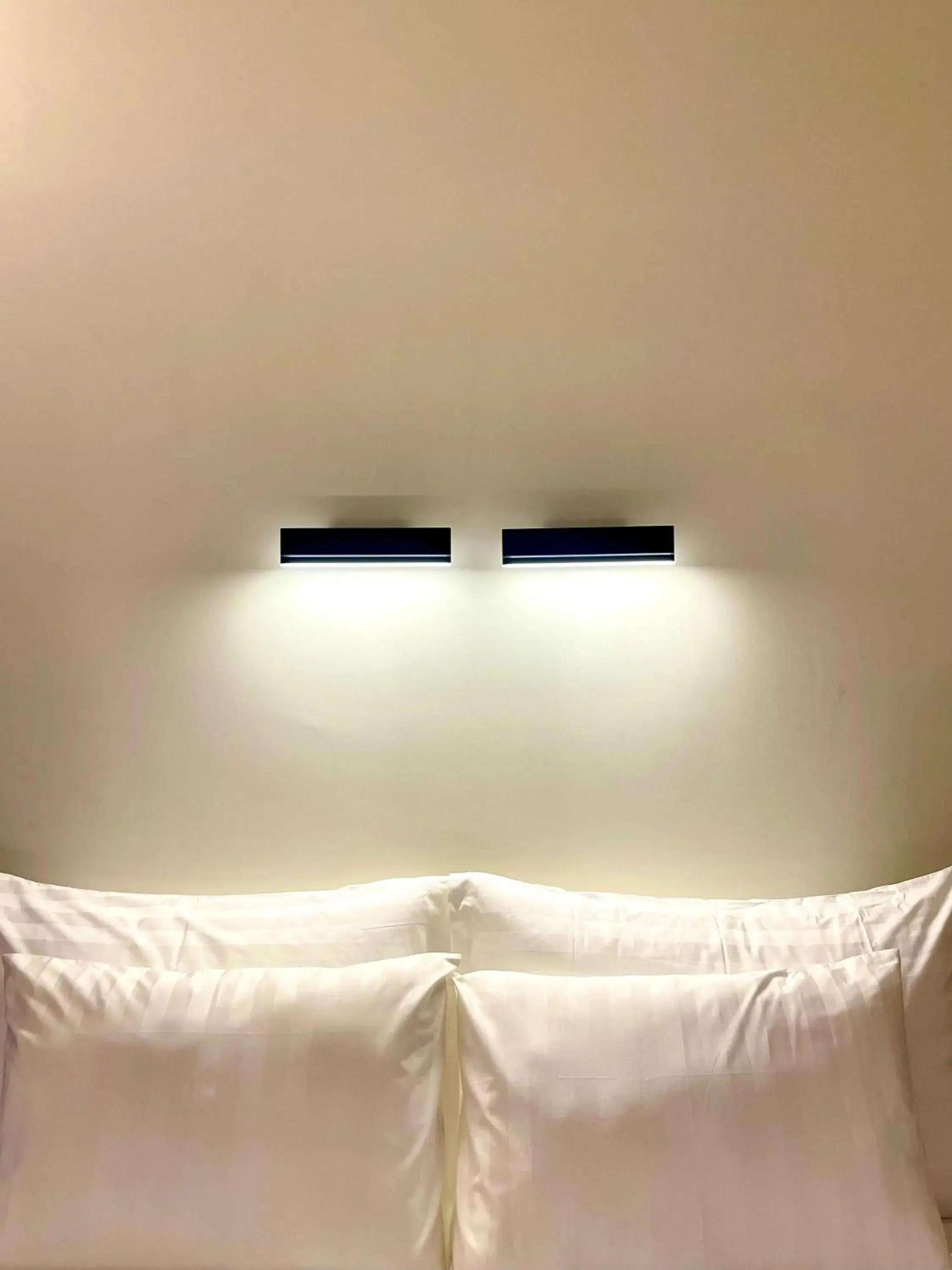 Standard Twin Room in ATOOI Hotel Alam Sutera Standard Twin Room in ATOOI Hotel Alam Sutera