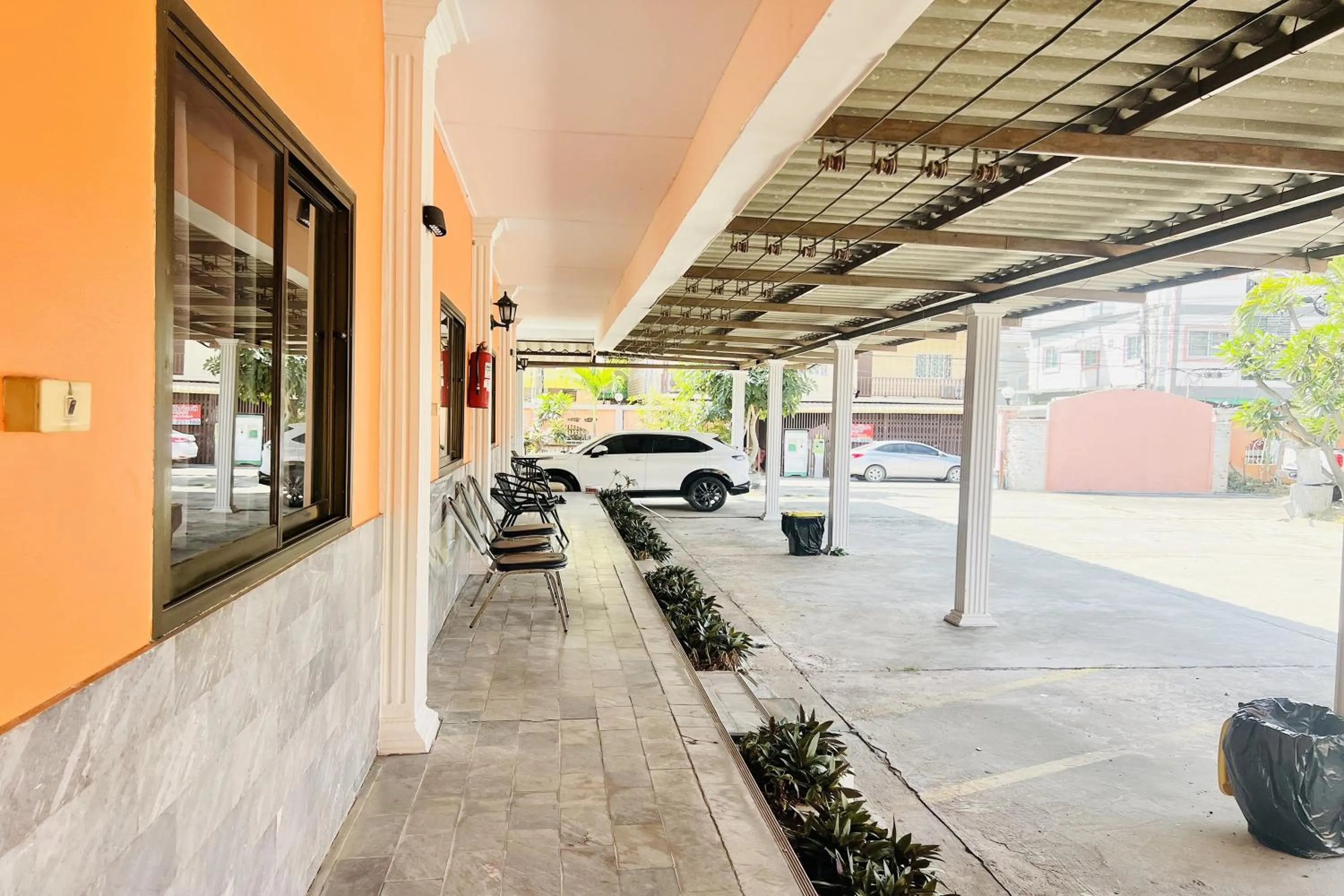 Parking in Paradise Resort Buriram