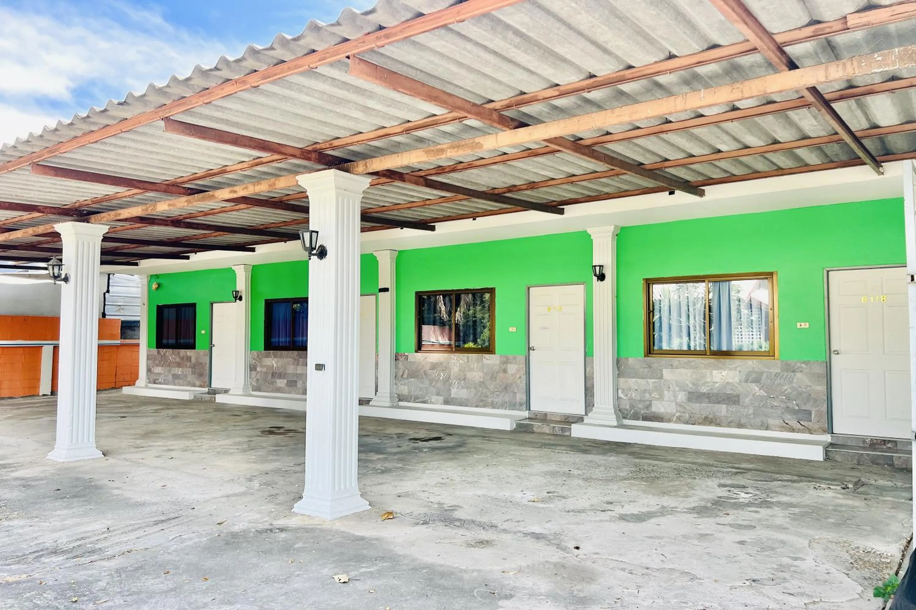 Property building in Paradise Resort Buriram