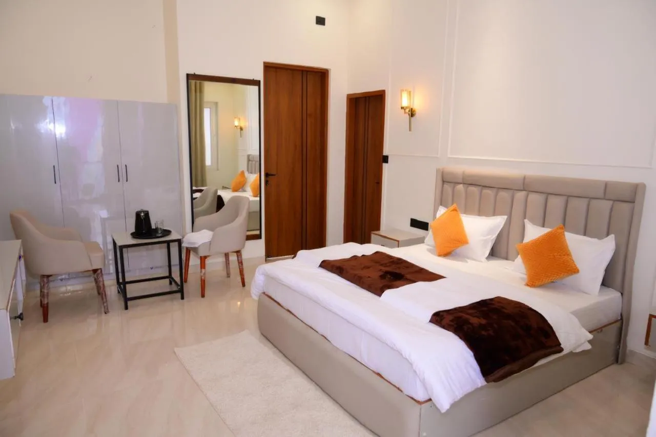 Photo of the whole room in Yashasvi Himalayan Resort