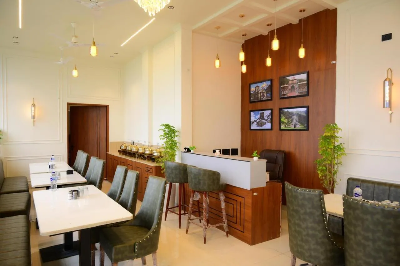 Restaurant/places to eat in Yashasvi Himalayan Resort