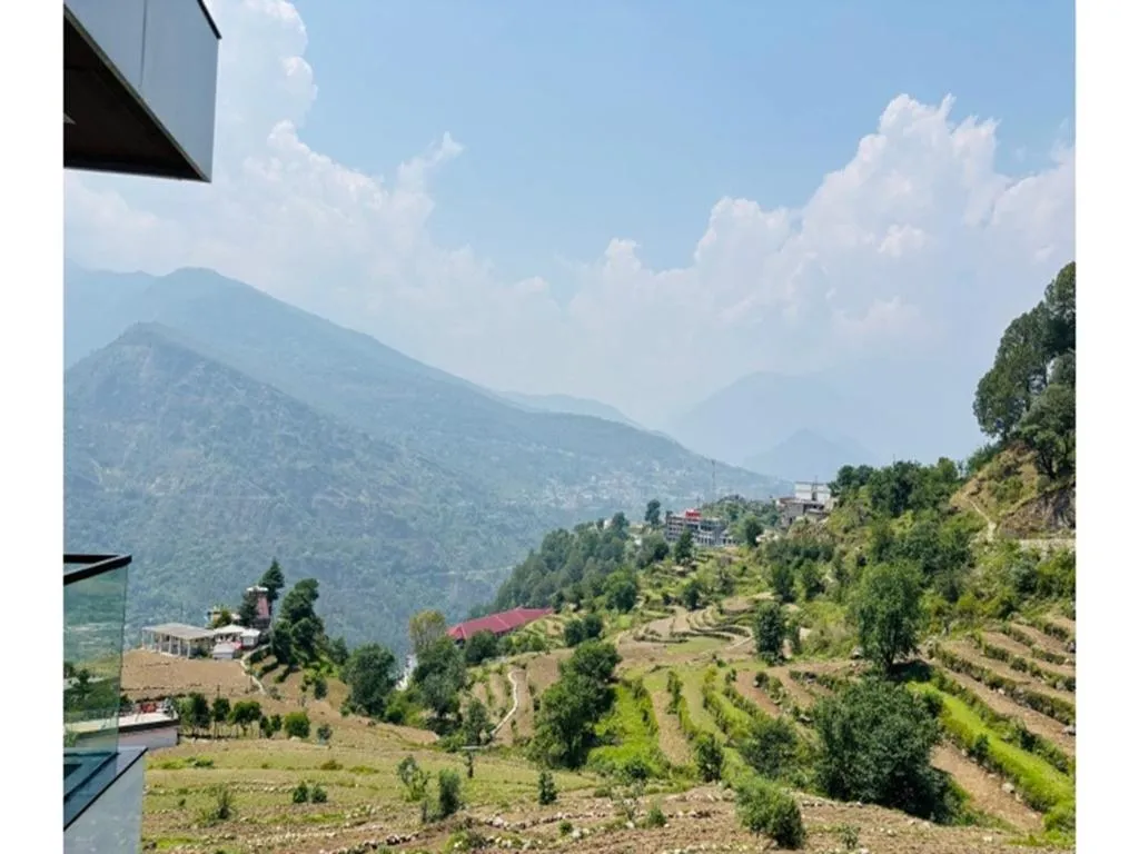 Mountain view in Yashasvi Himalayan Resort