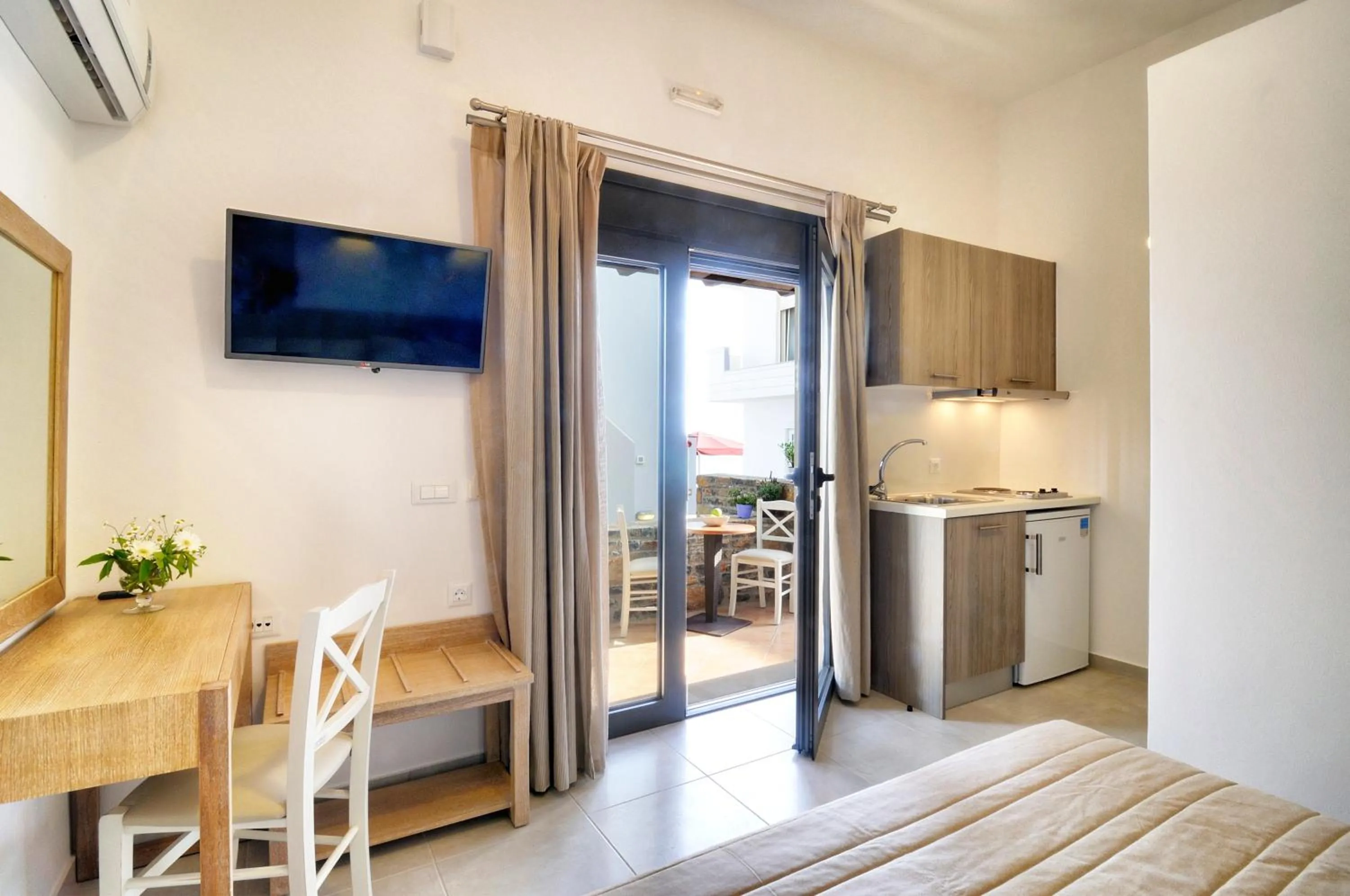 TV and multimedia in Myrtos Mare Suites