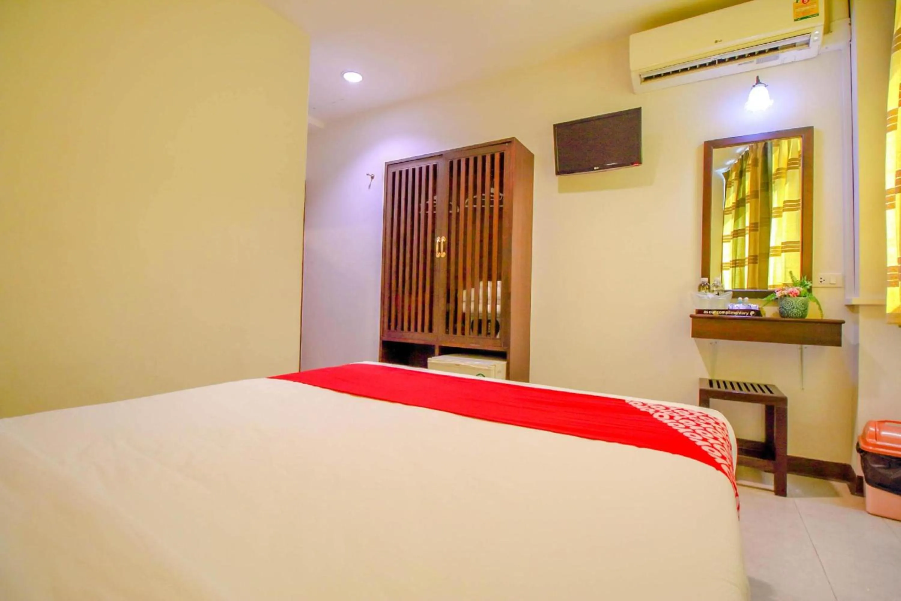 Bedroom, Bed in Super OYO 484 Pannee Residence Khaosan Sha Plus