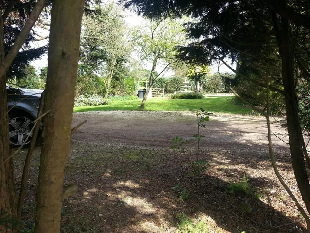 Property building in Beoley Lodge