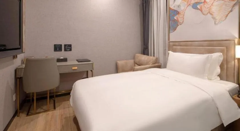 Bed in Hongqiao Pujue International Zhongshan Park Metro Station