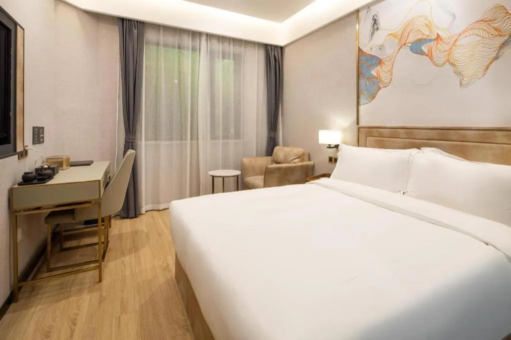 Bed in Hongqiao Pujue International Zhongshan Park Metro Station