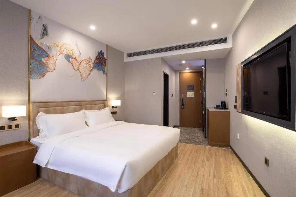 Bed in Hongqiao Pujue International Zhongshan Park Metro Station