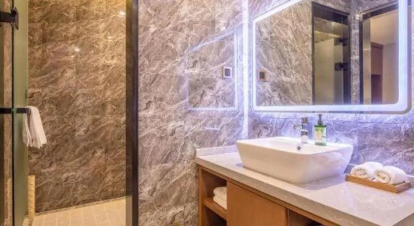 Hongqiao Pujue International Zhongshan Park Metro Station